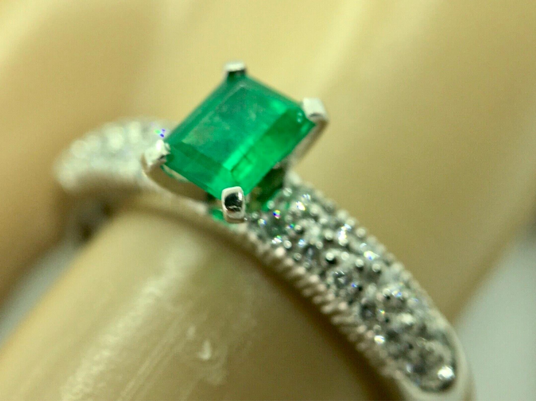 Women's Fine Natural Colombian Emerald Pave Diamond Engagement Ring For Sale