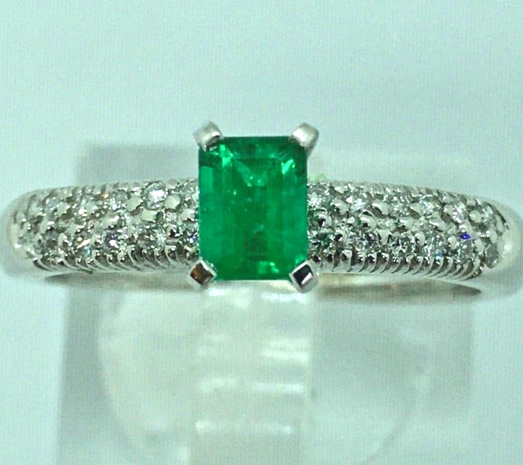 Fine Natural Colombian Emerald Pave Diamond Engagement Ring For Sale 1