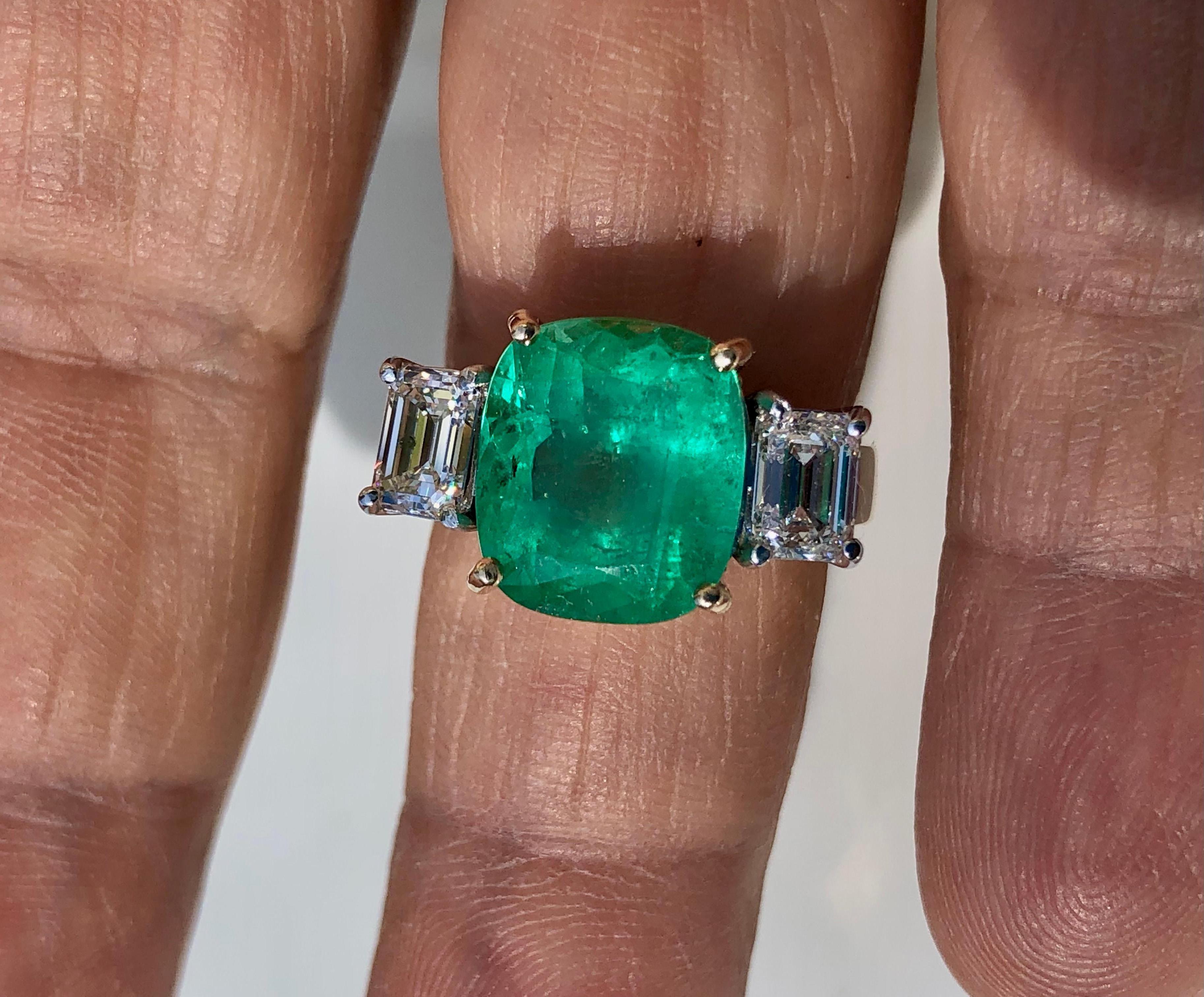 emerald ring gold