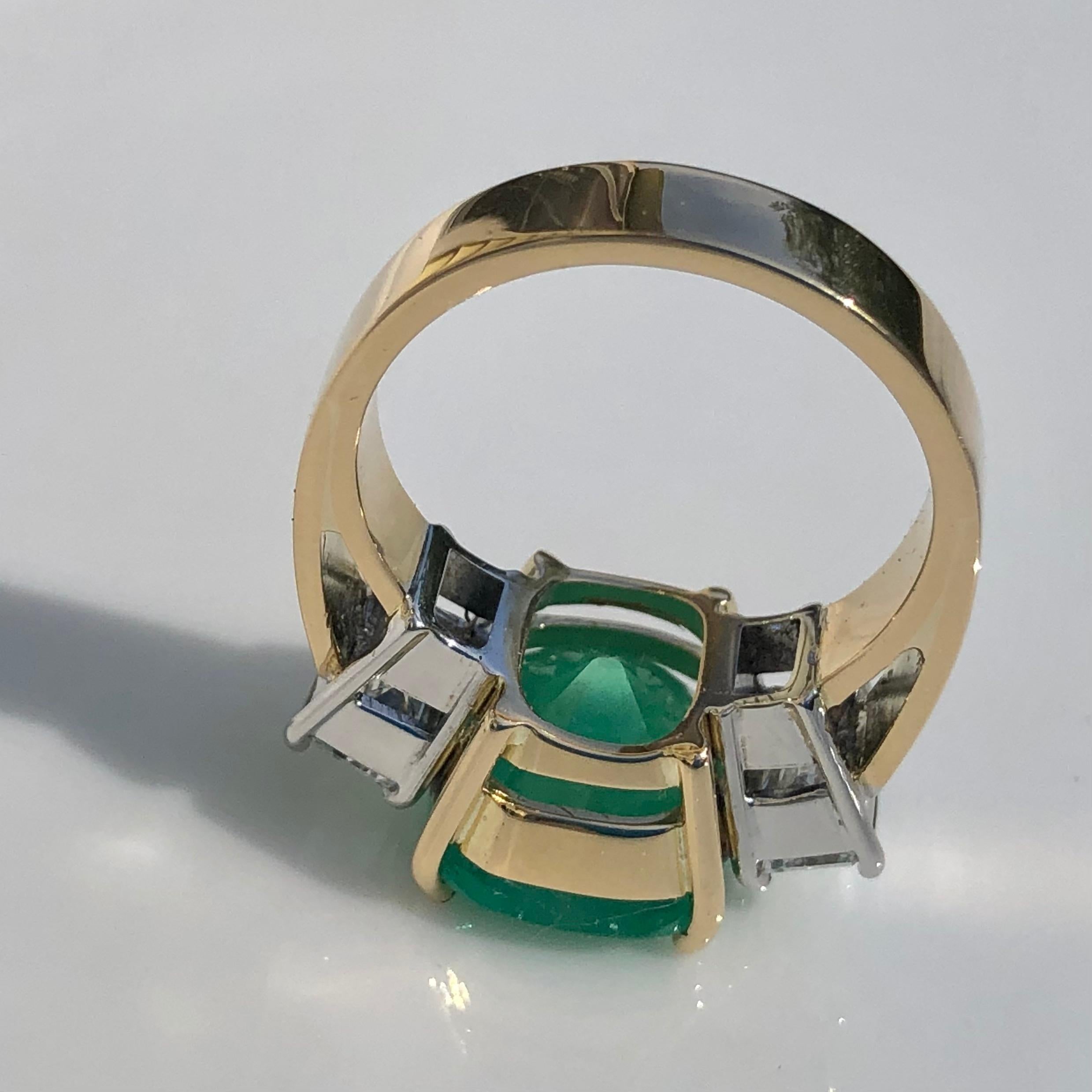 Contemporary Emeralds Maravellous Fine Natural Cushion Colombian Emerald Diamond Ring 18K For Sale