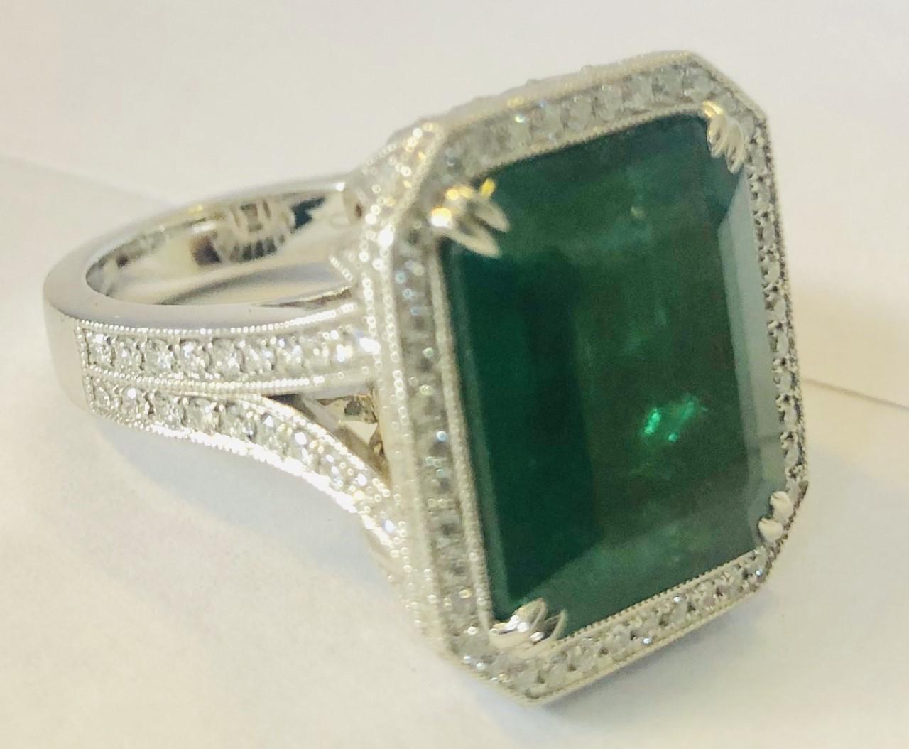 Fine Natural Emerald and Diamond Ring 12.42 Carat in Platinum 1