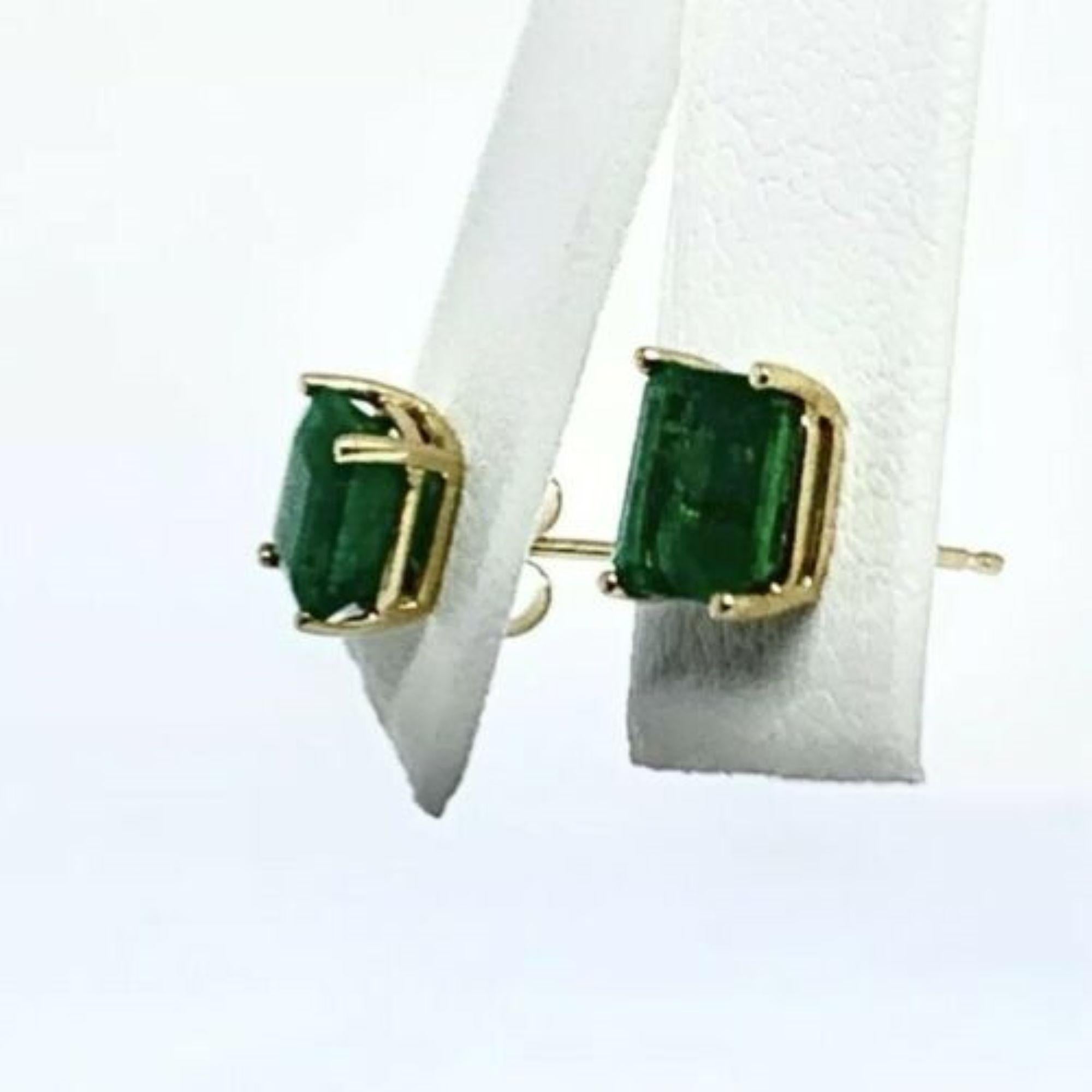 Fine Natural Emerald Stud Earrings 2.25 Carat 14 Karat Certified In New Condition In Brooklyn, NY