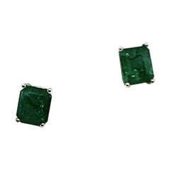 Fine Natural Emerald Stud Earrings 2.25 Carat 14 Karat Certified