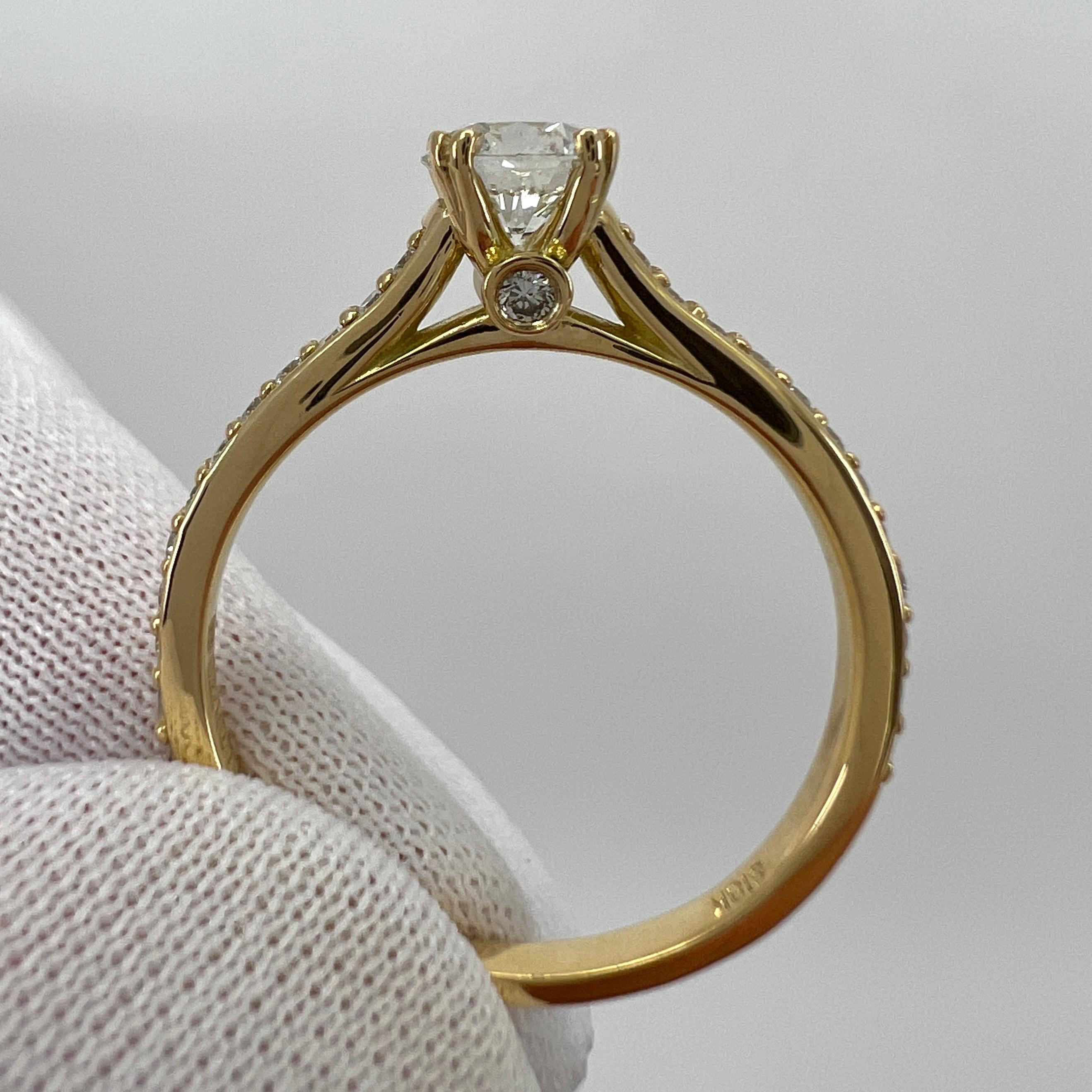 Fine Natural Round Cut White Diamond 18k Yellow Gold Solitaire Accent Ring For Sale 2