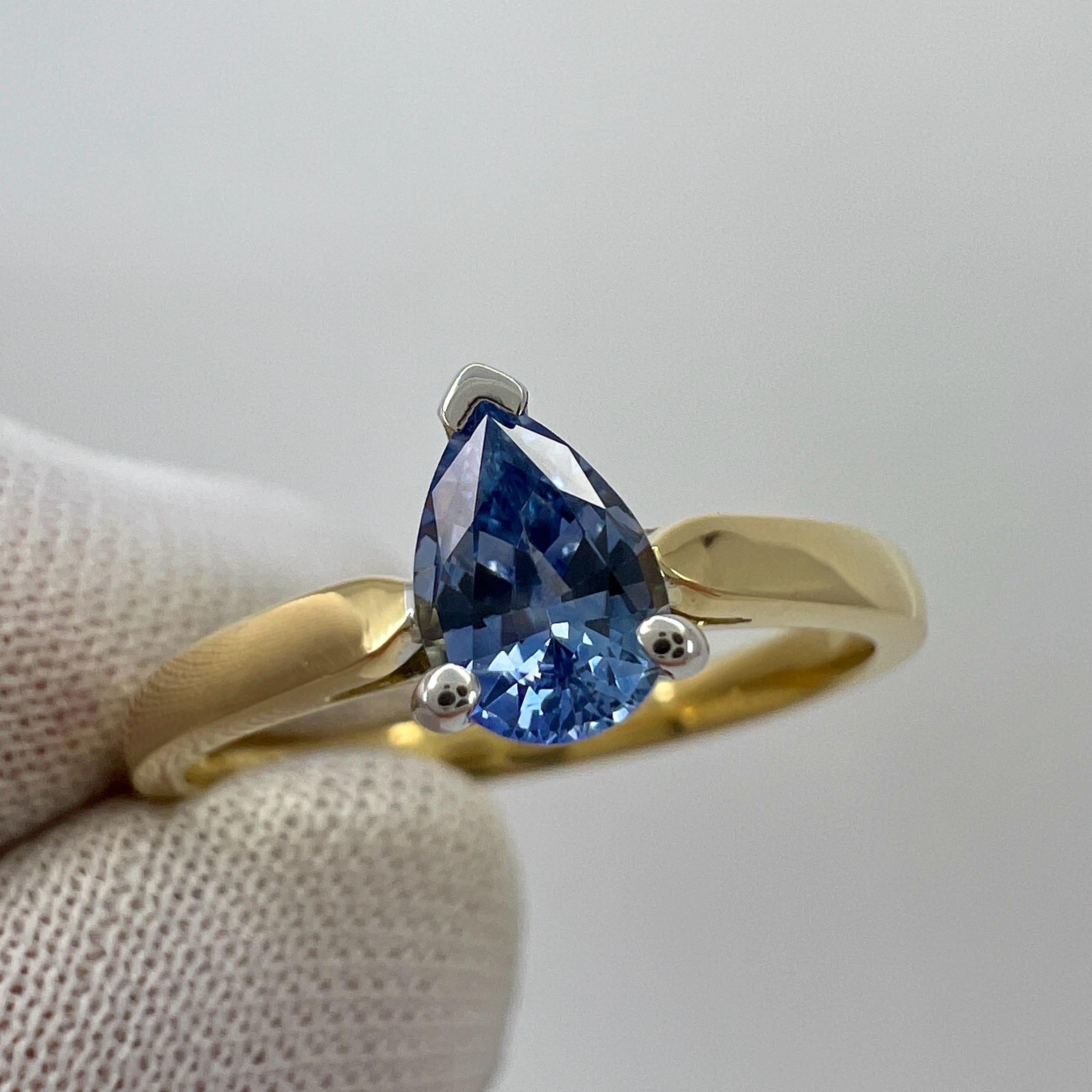 Fine Natural Vivid Blue Ceylon Sapphire Pear Teardrop 18k Gold Solitaire Ring In New Condition For Sale In Birmingham, GB