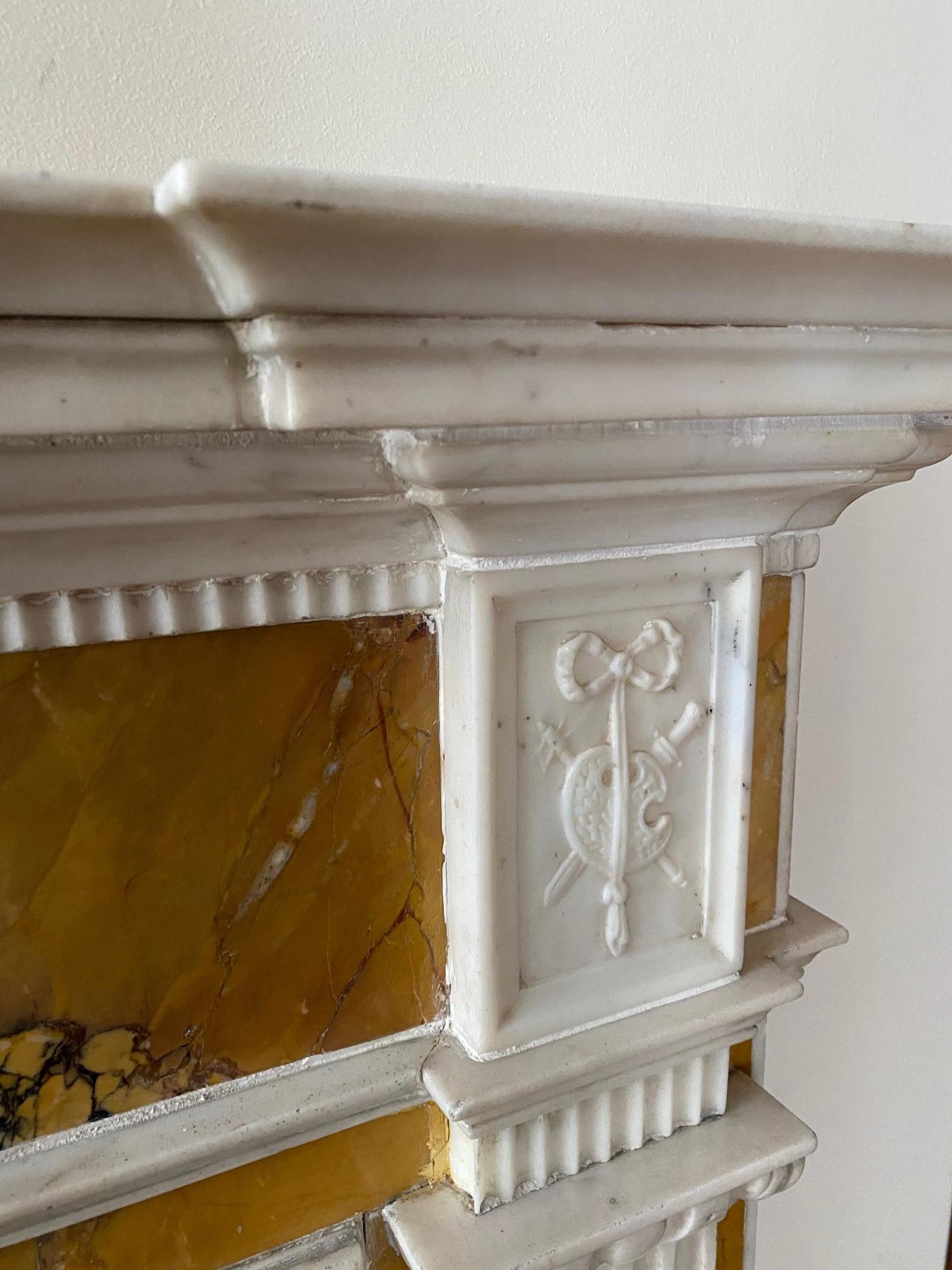 Fine Neo Classical Georgian Period White Statuary and Siena Marble Mantel For Sale 2