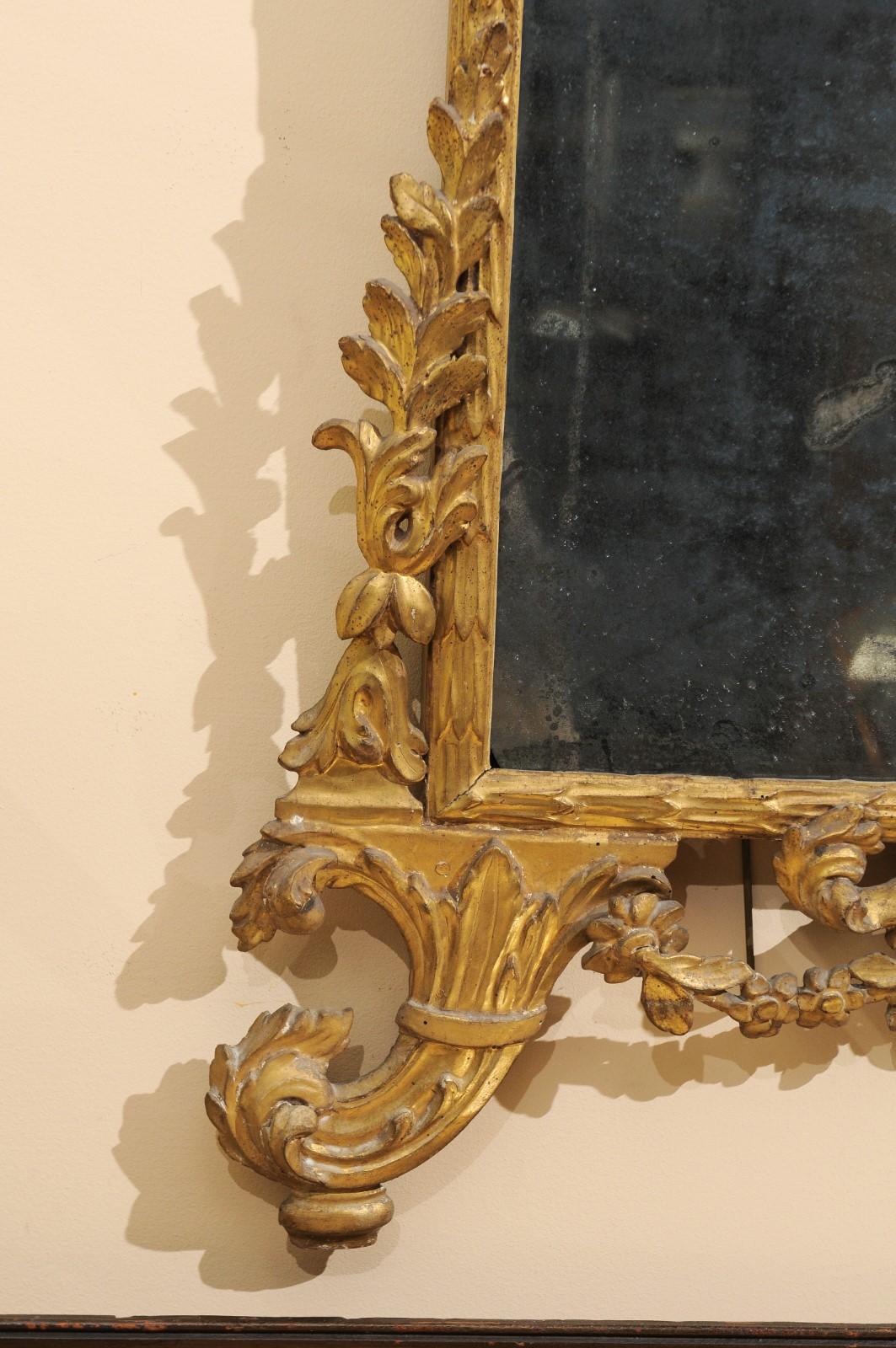 XVIIIe siècle Miroir néoclassique italien en bois doré sculpté en forme de dauphin:: vers 1780