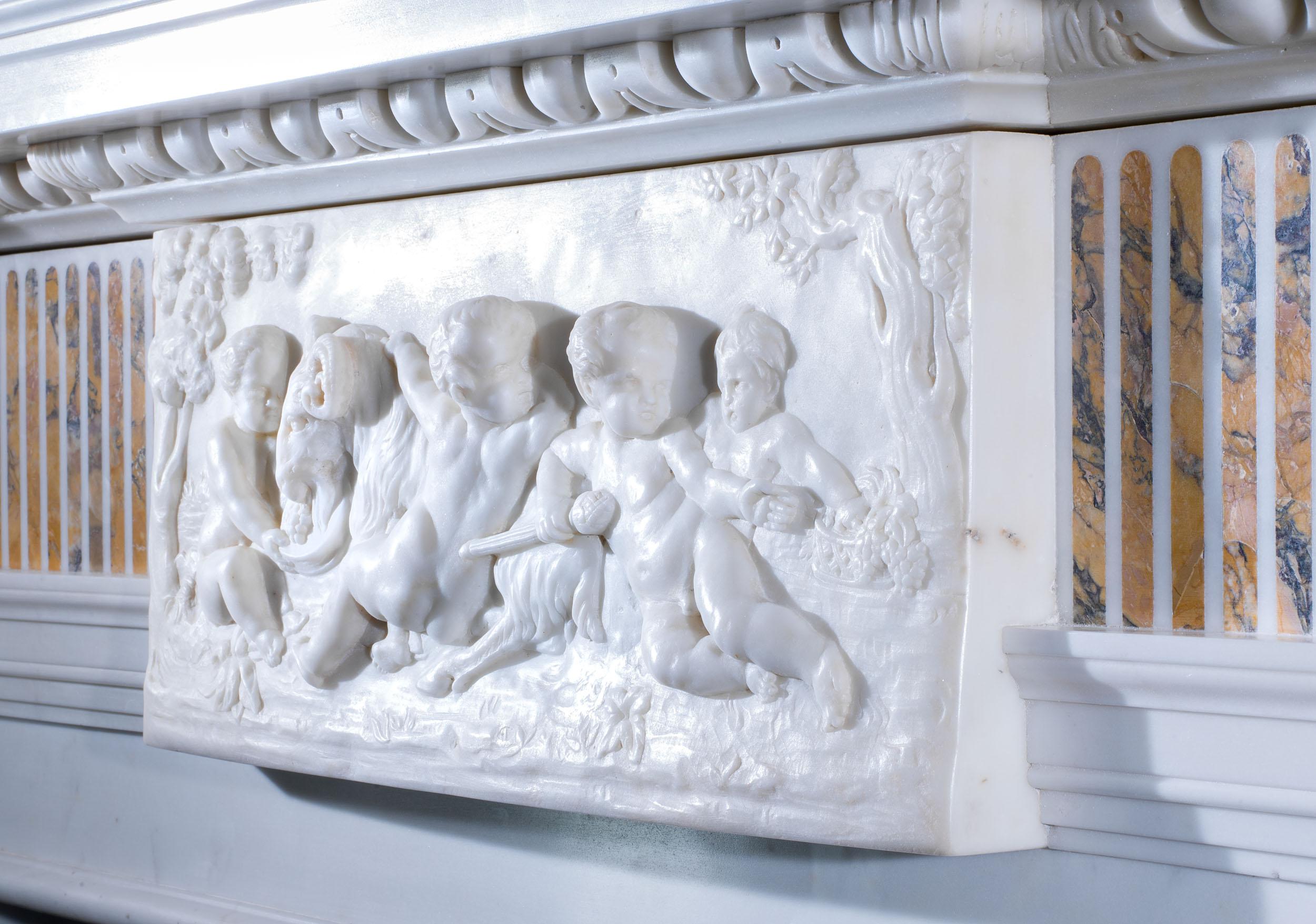 Fine Neoclassical Siena Inlaid Chimneypiece In Good Condition For Sale In London, GB