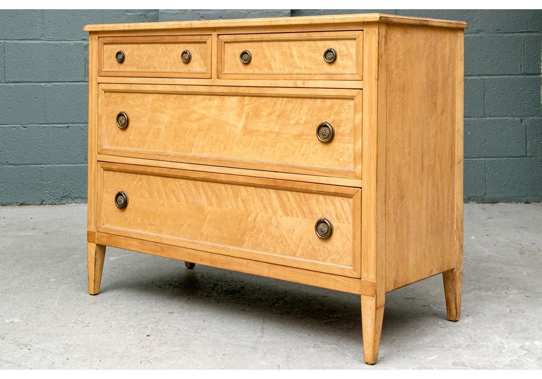 Fine cassapanca in stile neoclassico in betulla in vendita 4