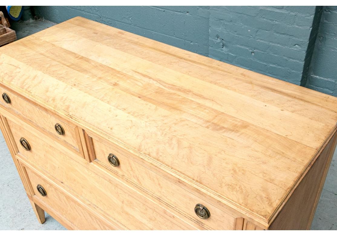 Fine cassapanca in stile neoclassico in betulla in vendita 5