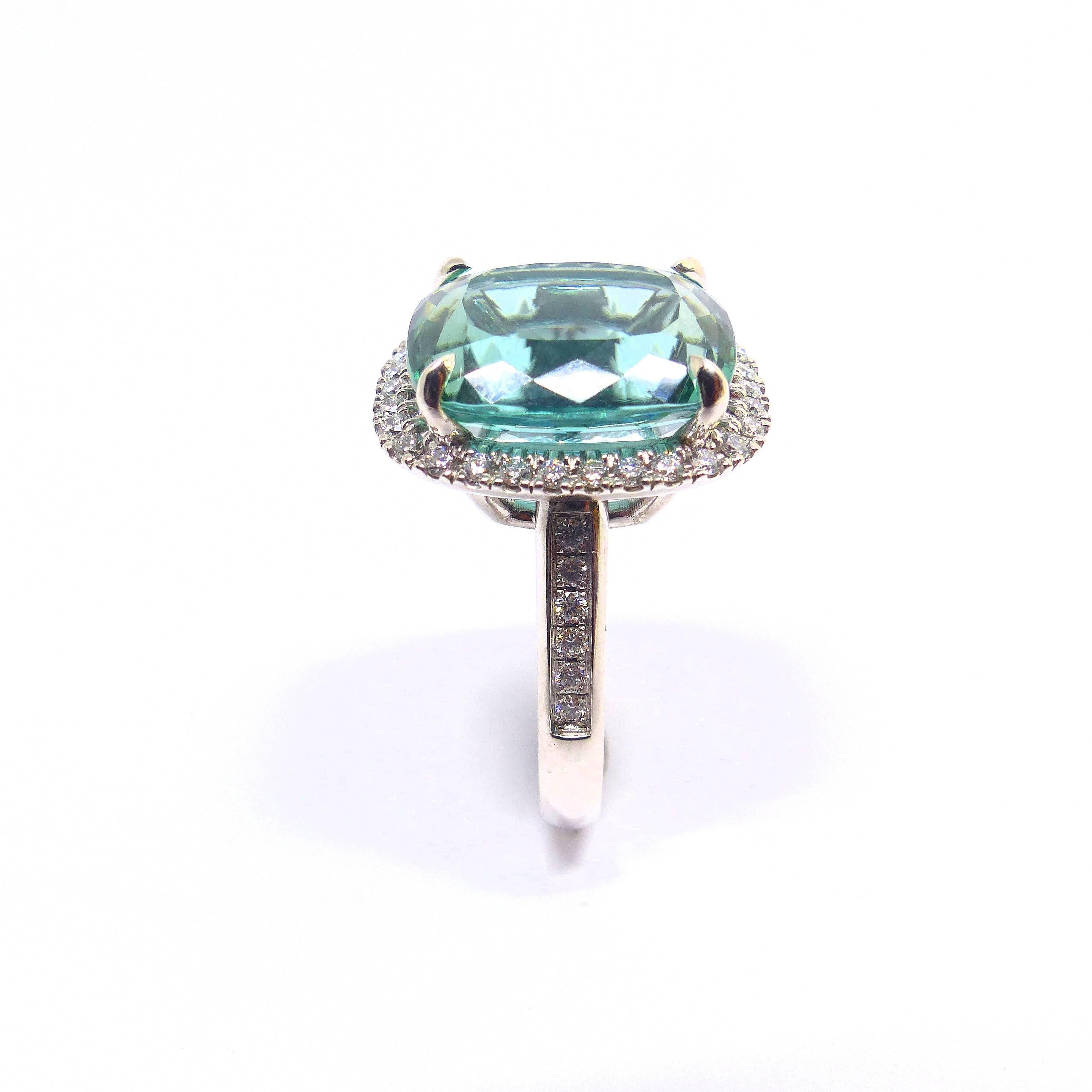 Ring in White Gold with 1 Tourmaline Cushion Shape and Diamonds.  In New Condition For Sale In Idar-Oberstein, DE