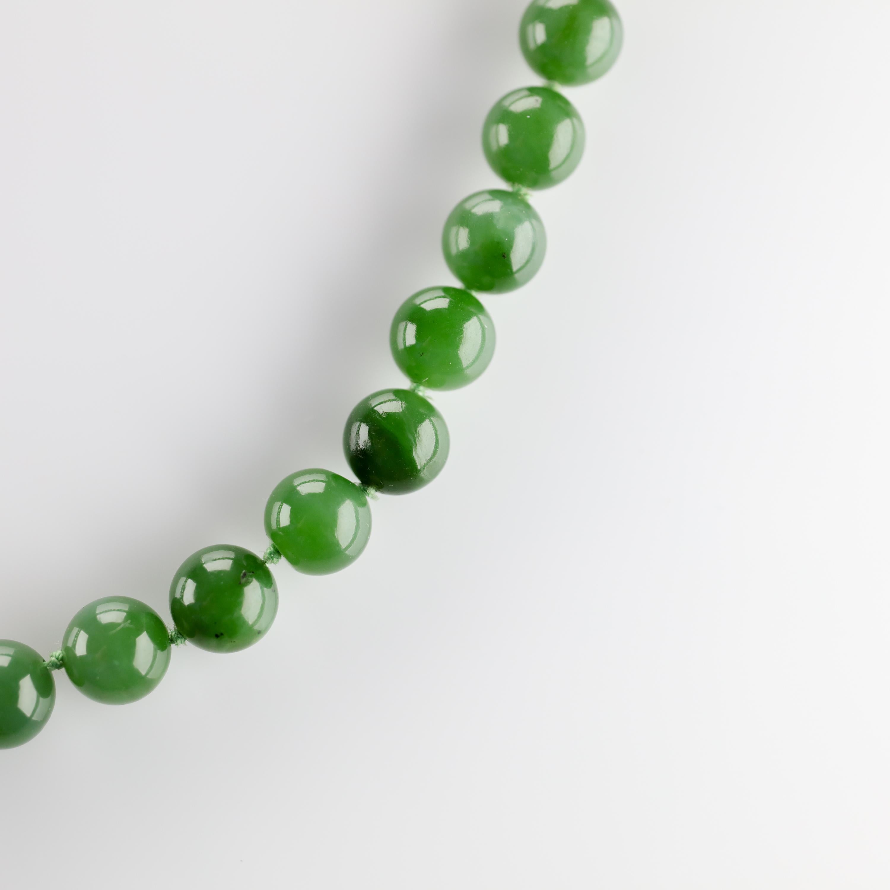 Women's Fine Nephrite Bead Necklace from Midcentury