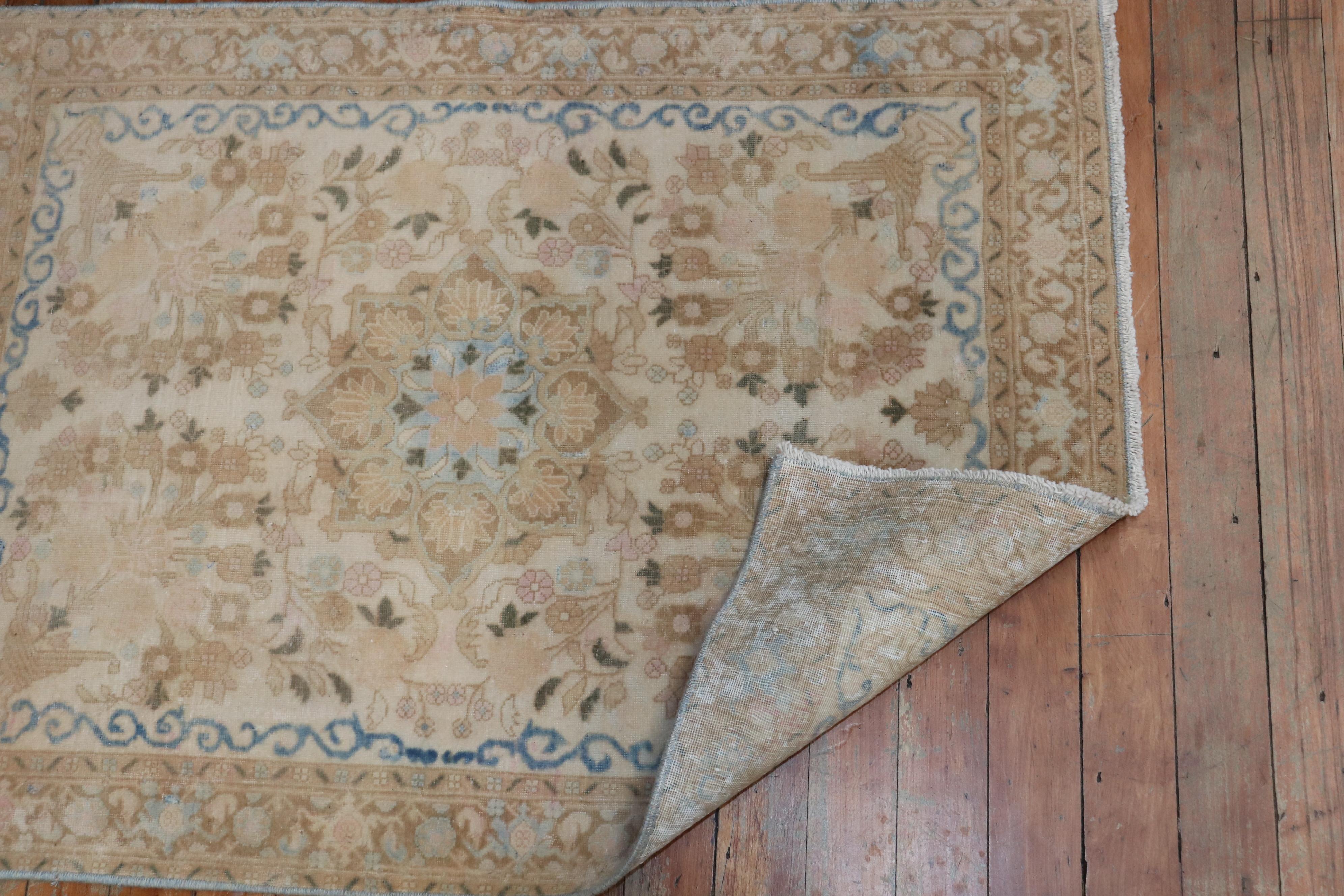 Hand-Knotted Fine Neutral Persian Kashan Mat For Sale