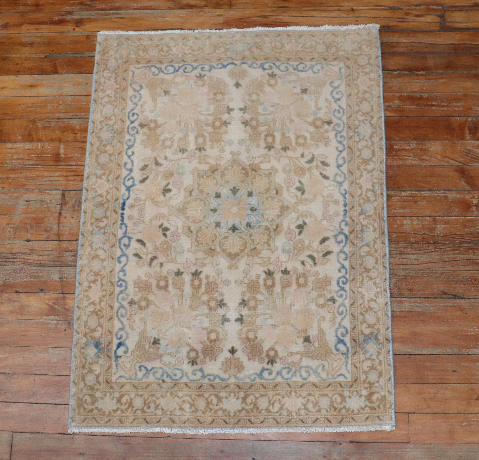 20th Century Fine Neutral Persian Kashan Mat For Sale