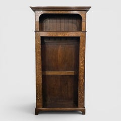 Fine Oak Hanging Hall Robe