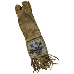 Fine Old Native American Ojibwe Beaded Pipe Bag, 19th Century