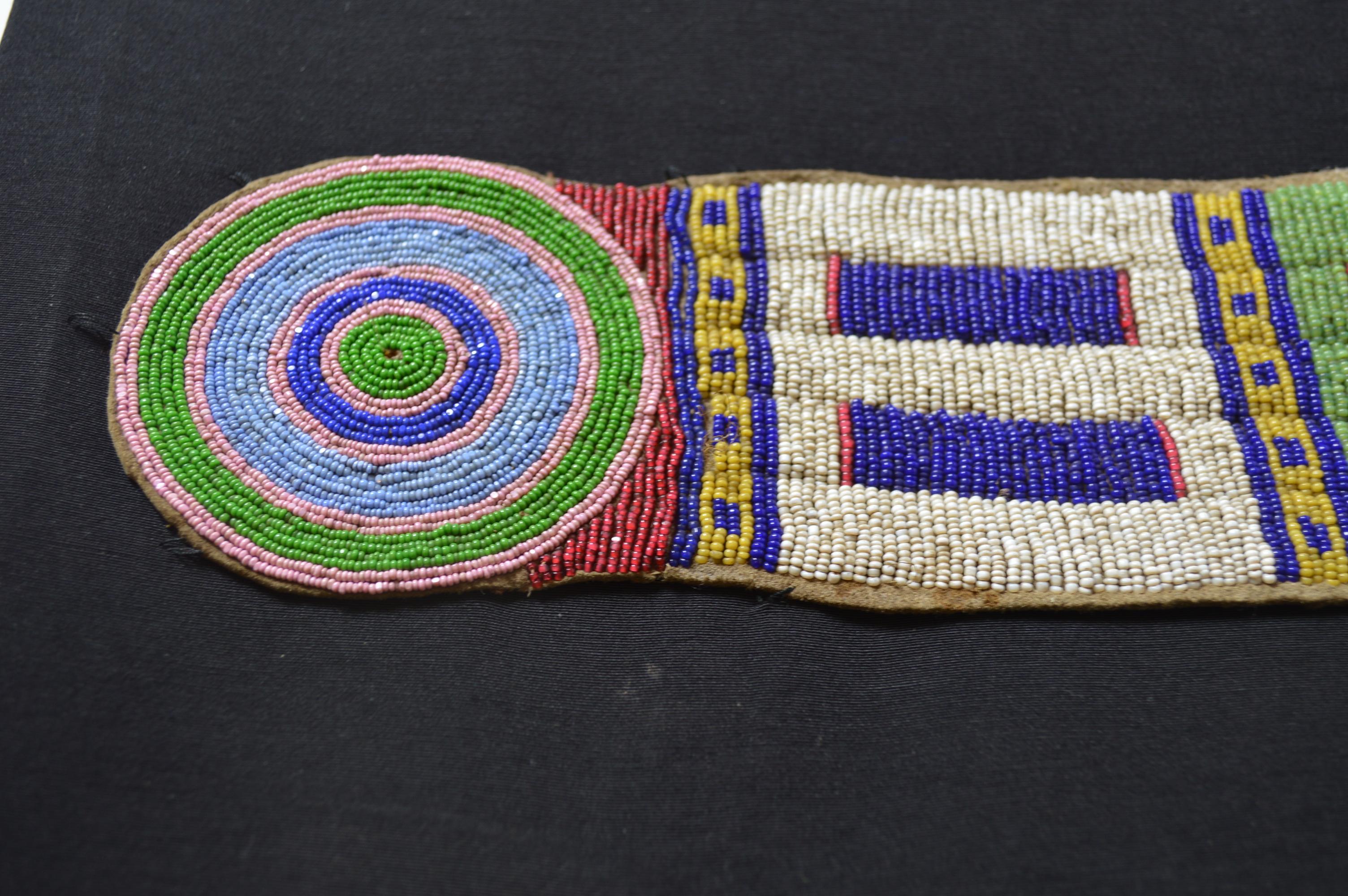 Fine Old Native American Plains Beaded Strip Sioux, 19th Century In Good Condition For Sale In London, GB