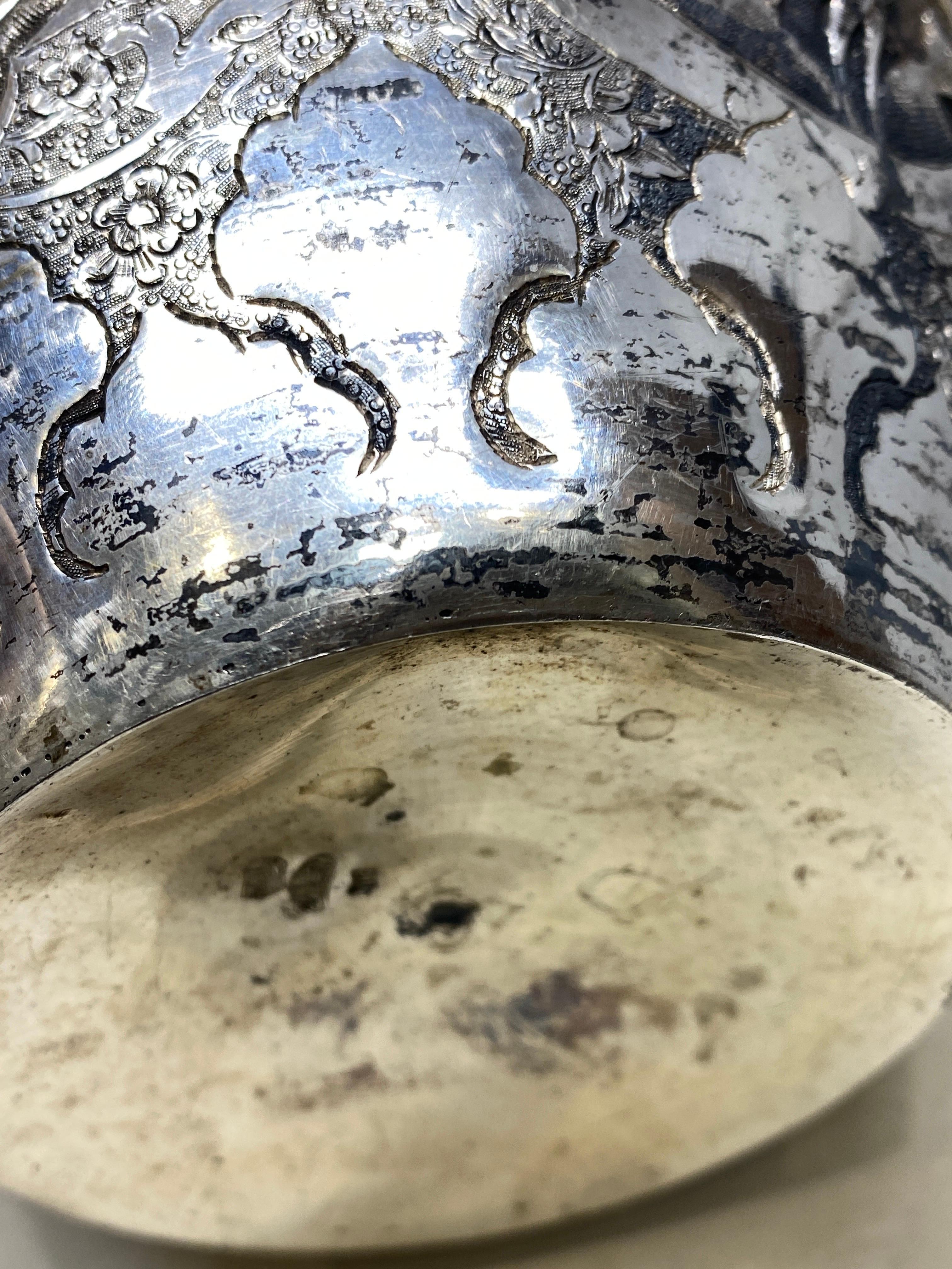 Feine alte persische islamische Qhalamzani-Repousse-Silbervase 10