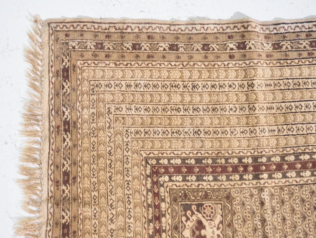 Fine Oriental Carpet In Good Condition For Sale In Aalsgaarde, DK