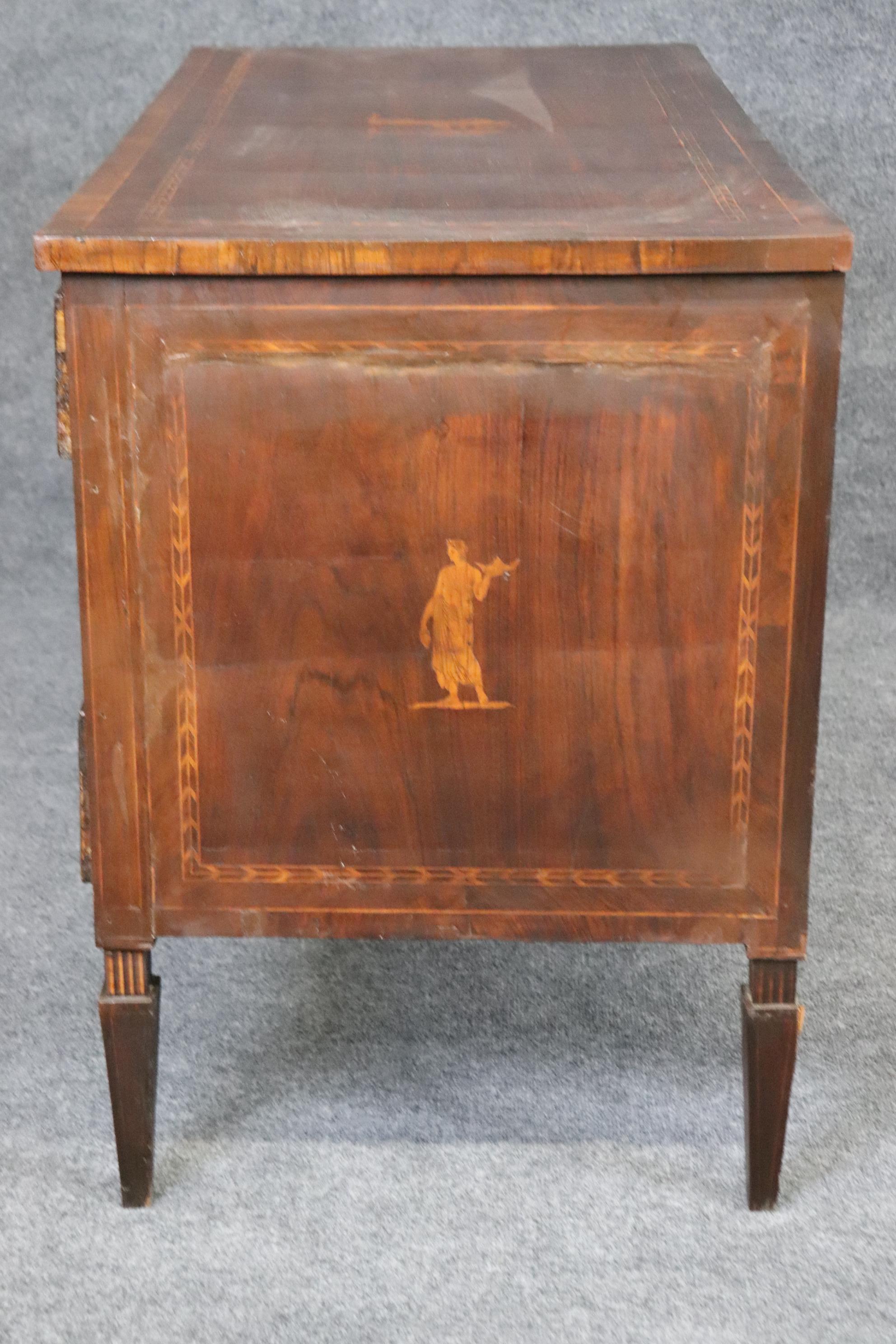 Late 18th Century Fine Original Finish Italian Provincial Inlaid Walnut and Fruitwood Commode  For Sale