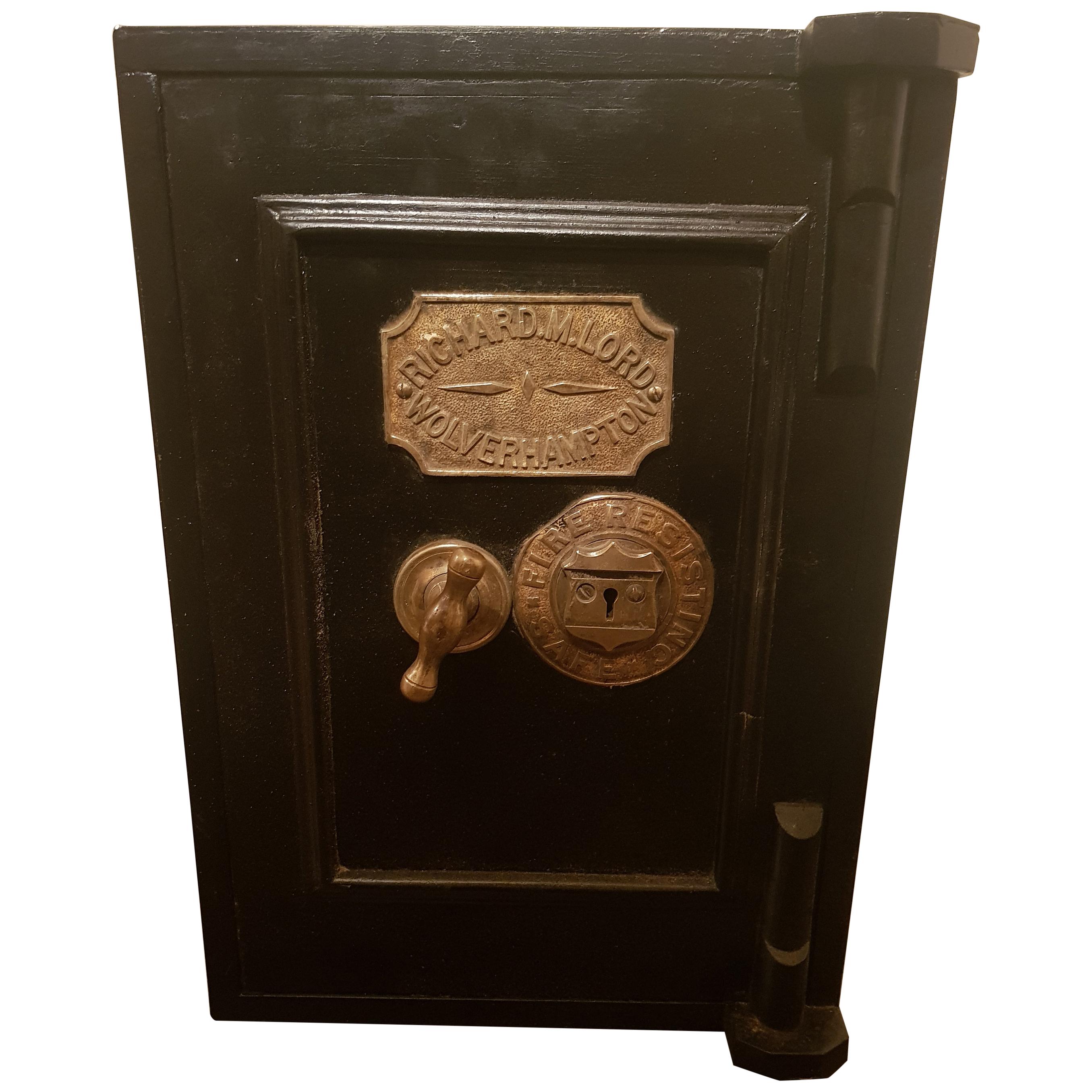 Fine Original Safe by Richard M Lord of Wolverhampton - [Fully working Order] For Sale