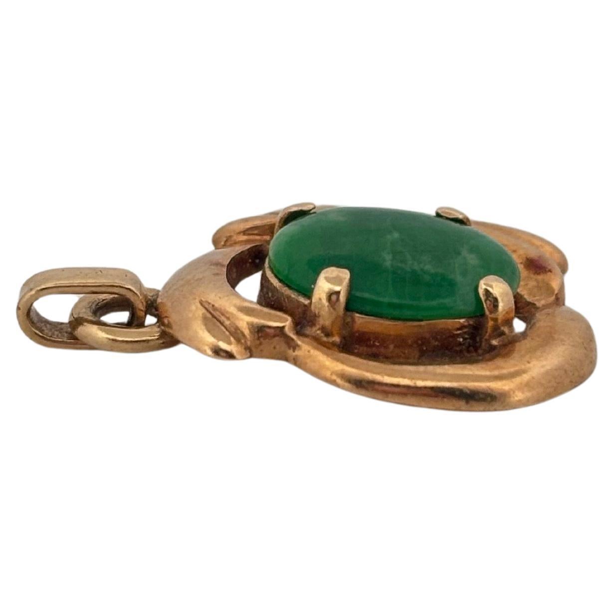 Women's or Men's Fine Oval Jade 14K Yellow Gold Necklace Pendant For Sale