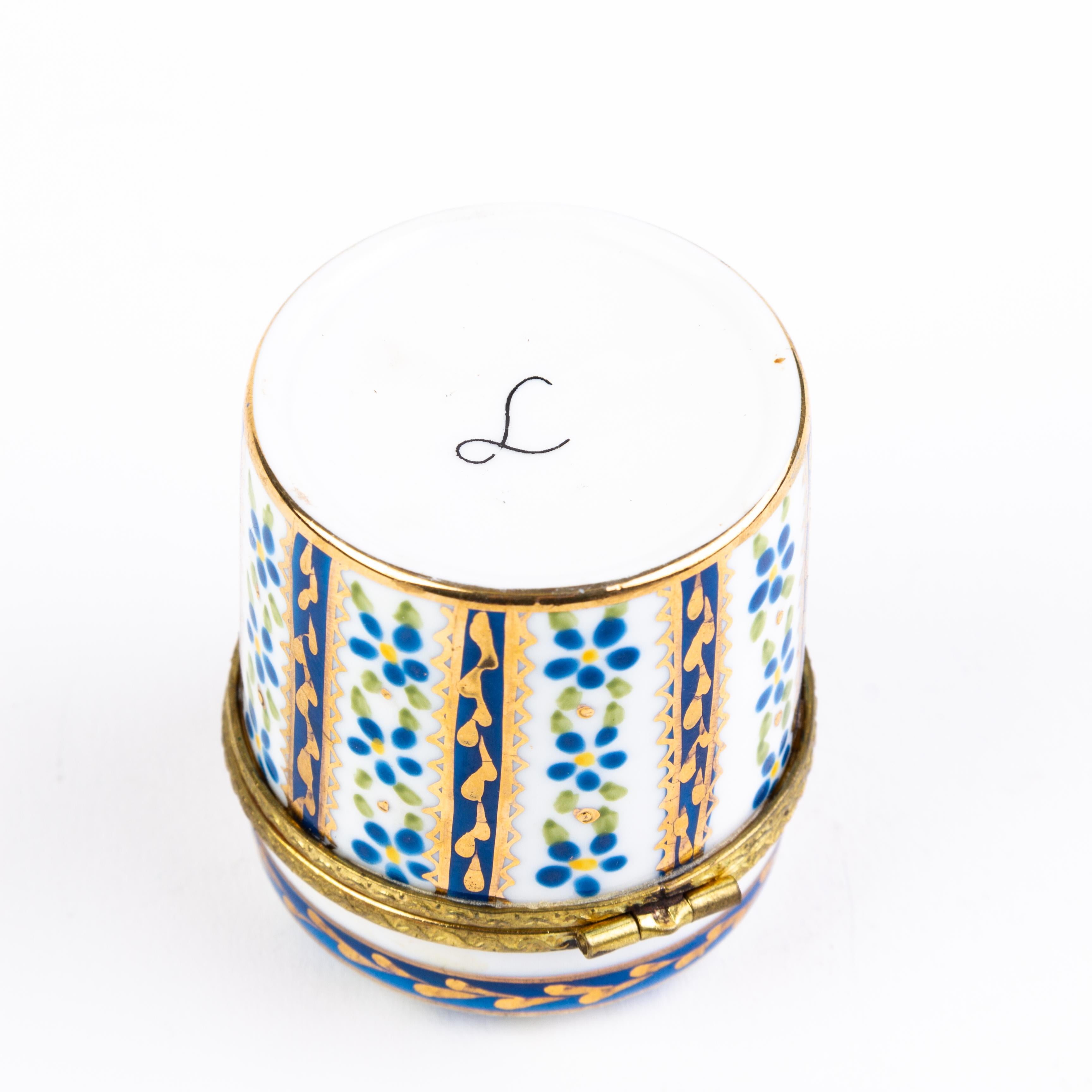 Fine Painted Porcelain French Gilt Mounted Pill Box 1