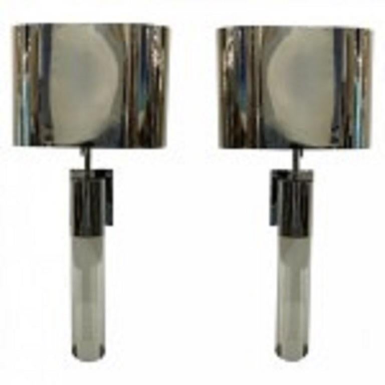 Mid-Century moderno Bella coppia di applique moderne americane in acciaio lucido e lucite, Karl Springer in vendita