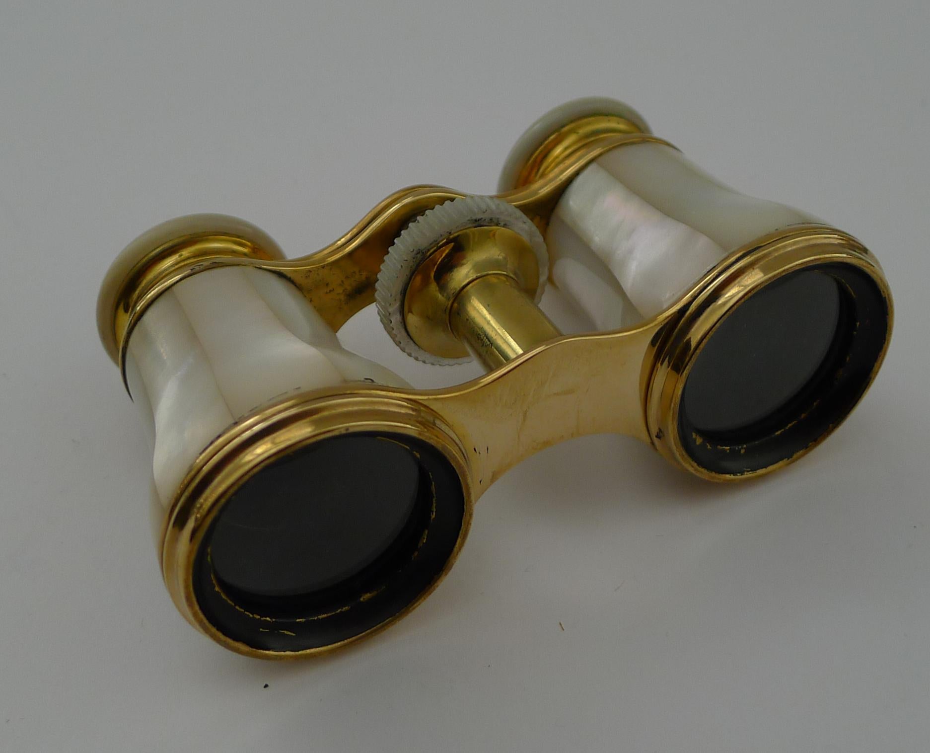 Edwardian Fine Pair Antique Mother of Pearl Opera Glasses by LeMaire, Paris c.1910 For Sale