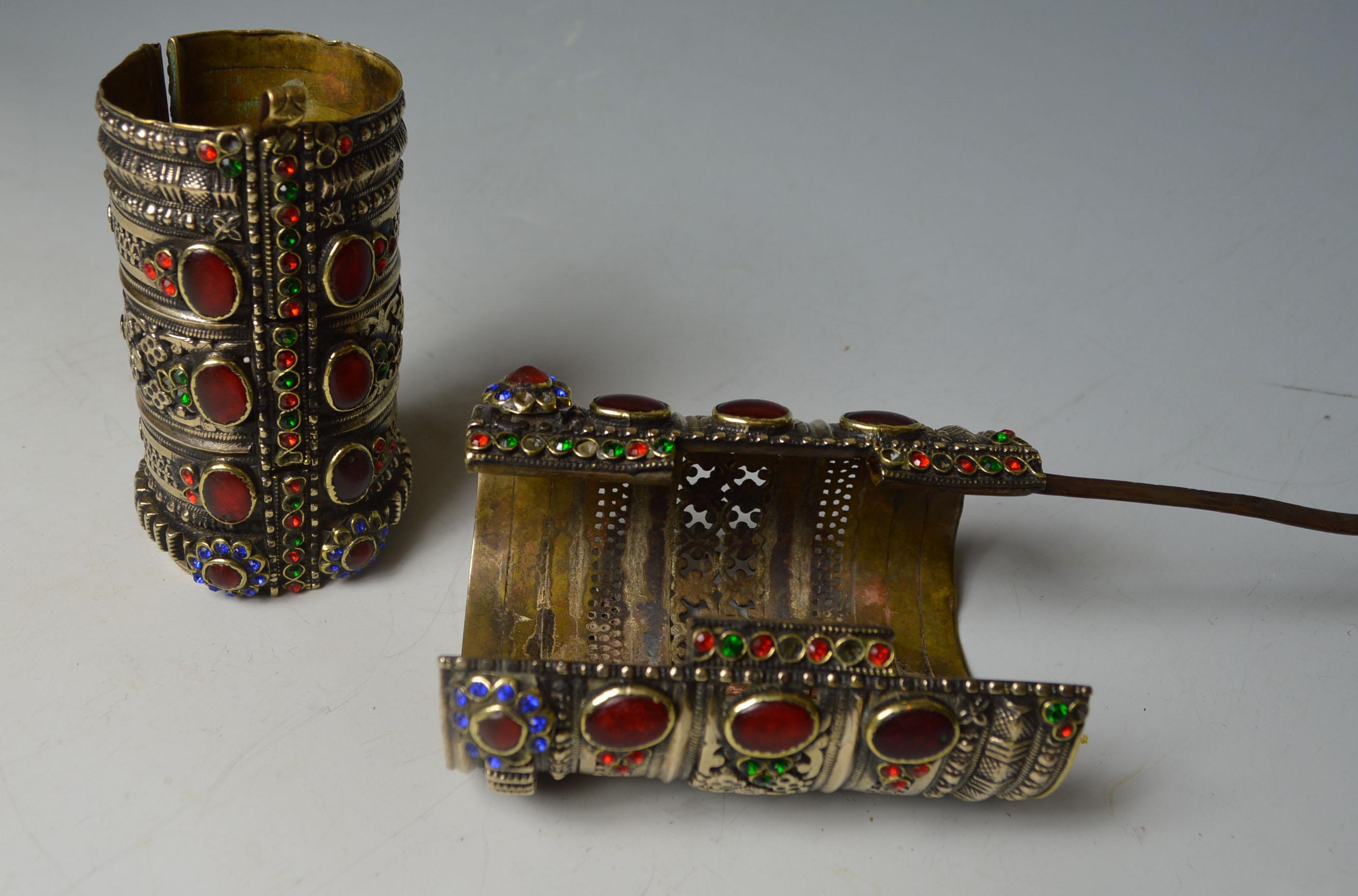 20th Century Fine Pair of Antique Tribal Bracelets Himalaya Afghanistan For Sale