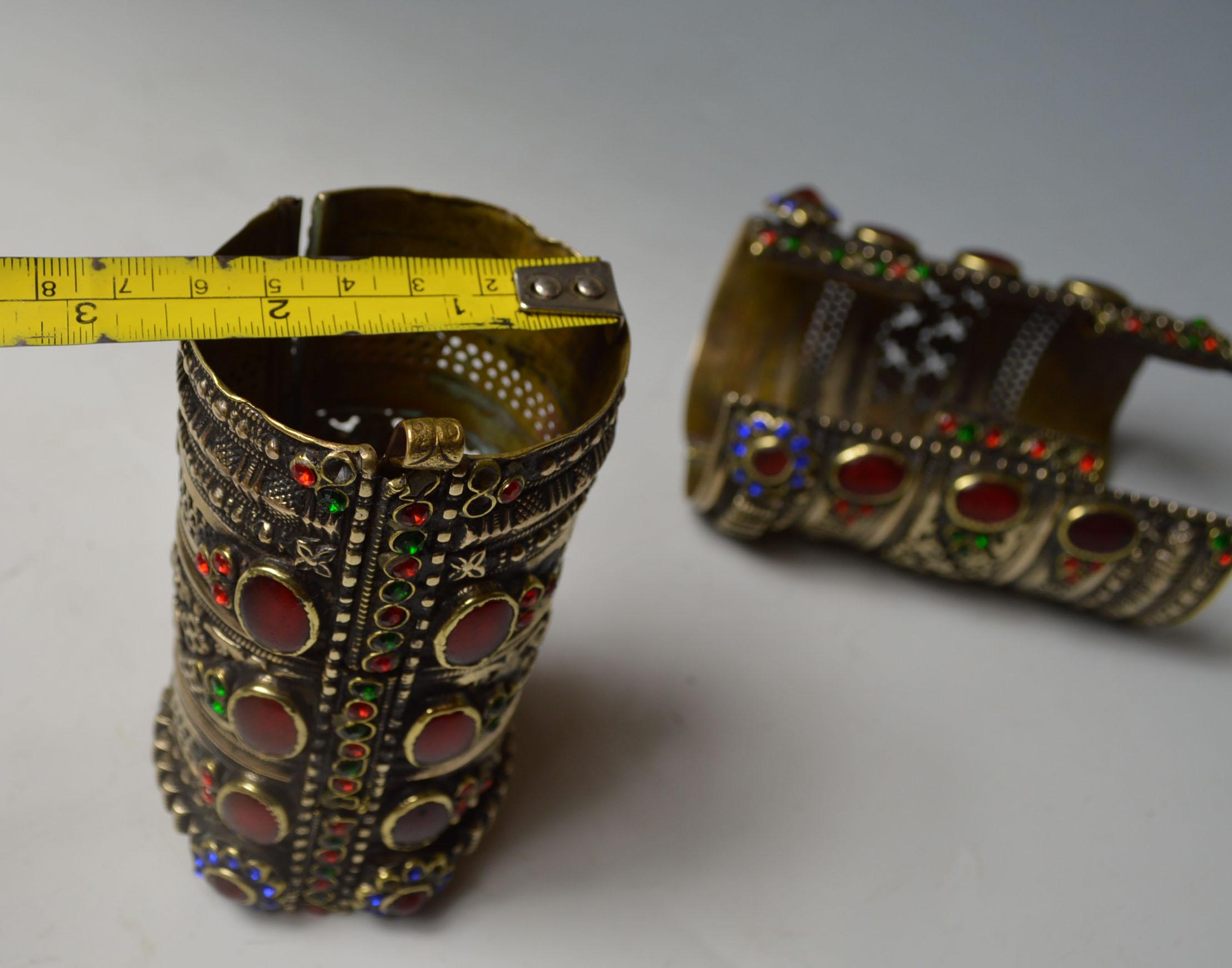 Silver Fine Pair of Antique Tribal Bracelets Himalaya Afghanistan For Sale