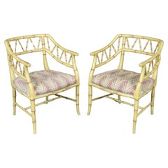 Paar cremefarbene, bemalte, chinesische Chippendale-Sessel aus Kunstbambus, Chippendale, um 1960