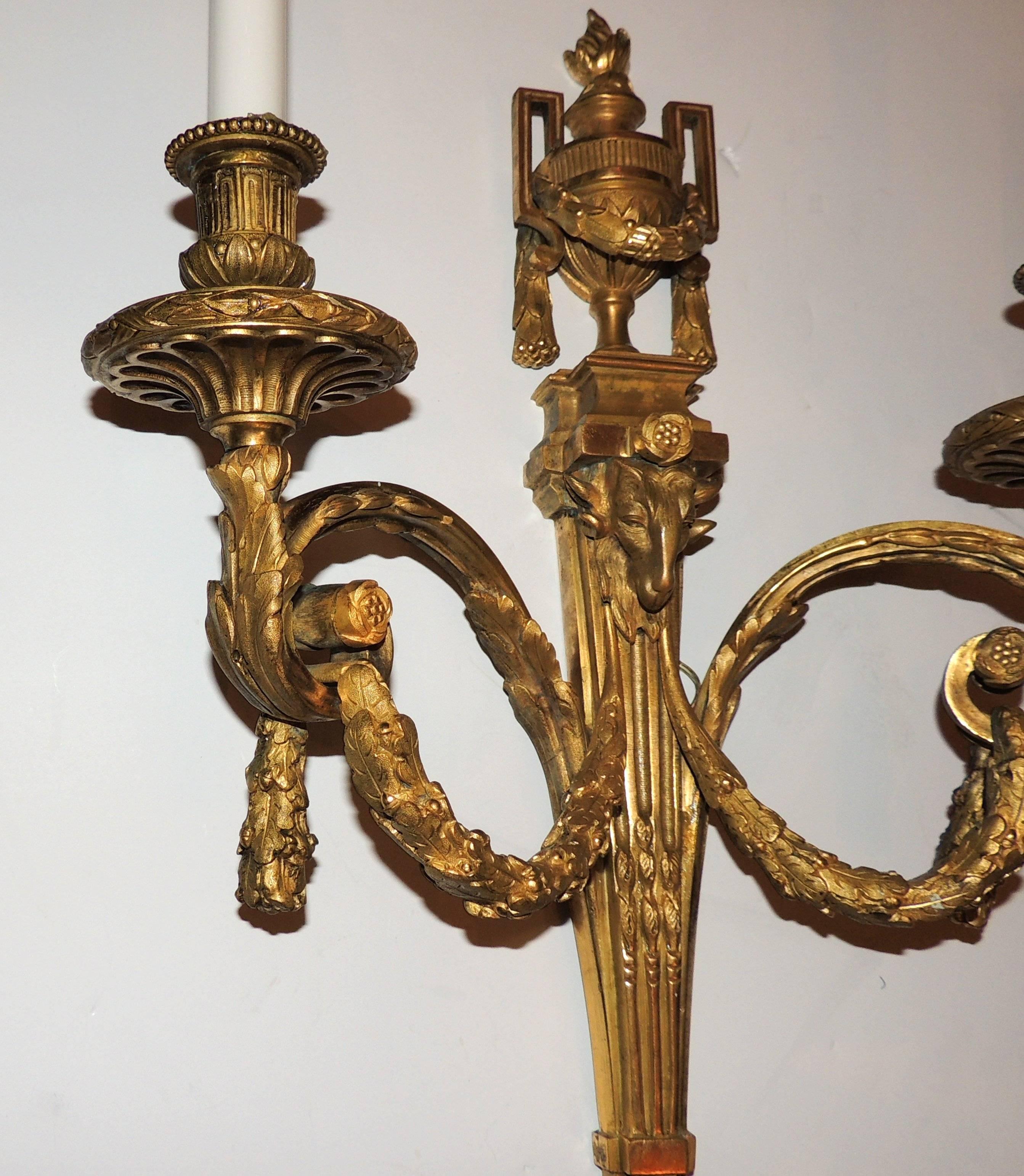 Early 20th Century Fine Pair French Doré Bronze Neoclassical Rams Head Linke Filigree Swag Sconces For Sale