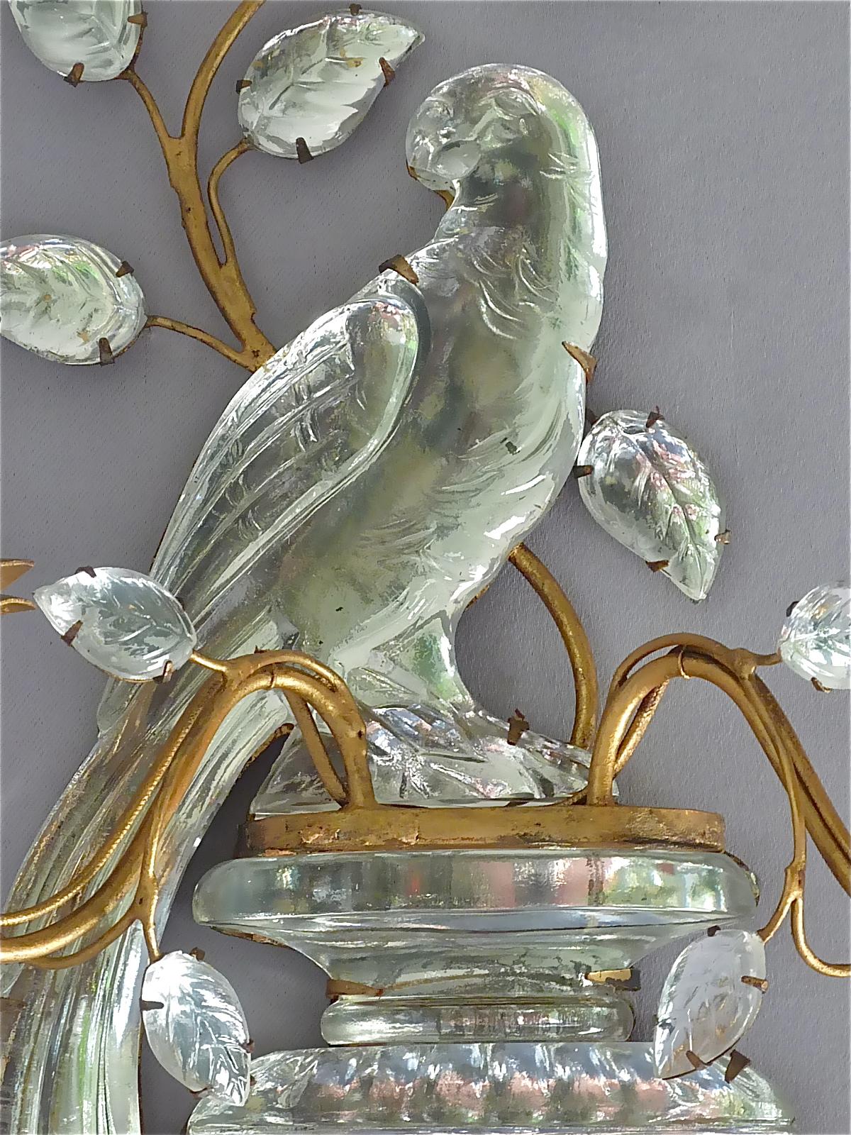 Fine Pair French Maison Bagues Parakeet Sconces Gilt Metal Crystal Glass, 1950s In Good Condition For Sale In Nierstein am Rhein, DE