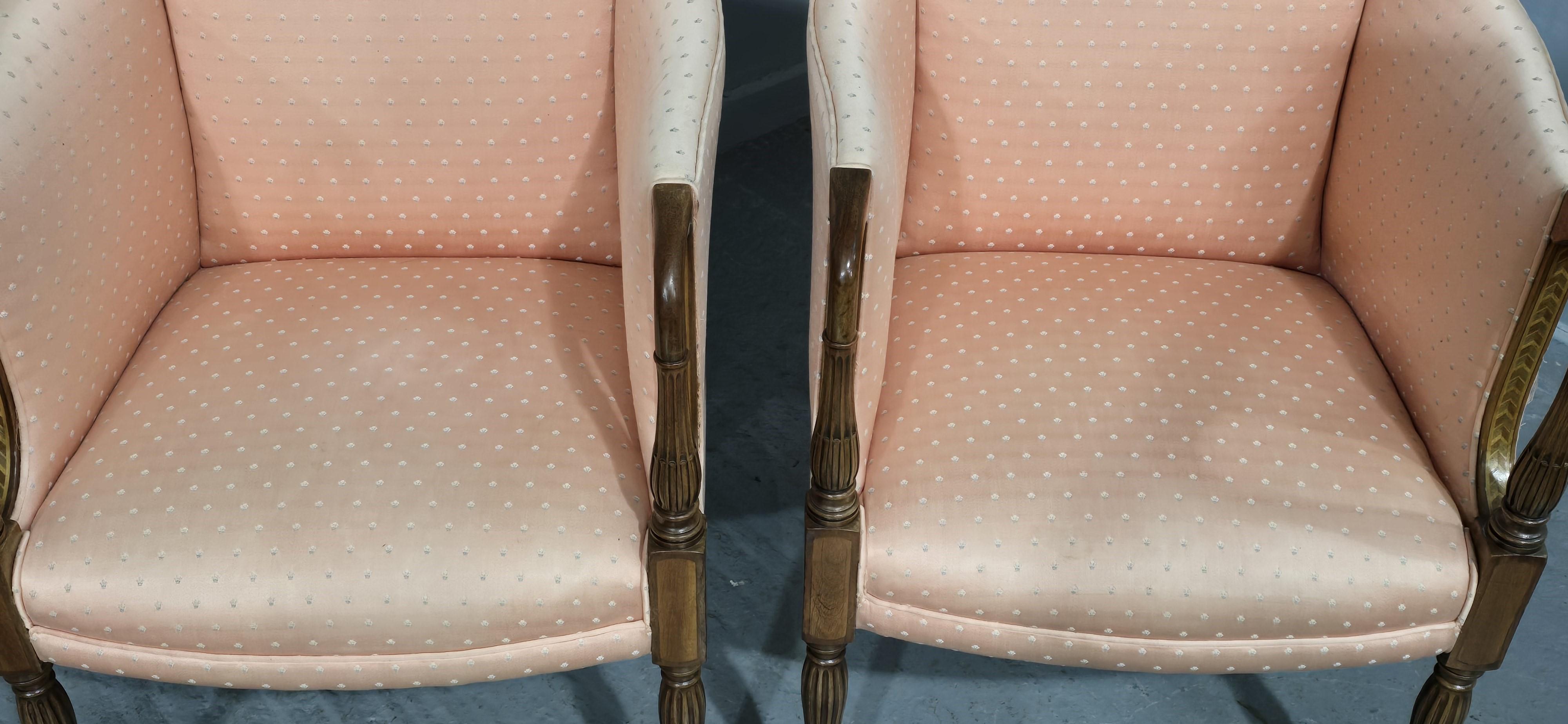 Fine Pair Mahogany Inlaid Armchairs in vendita 5