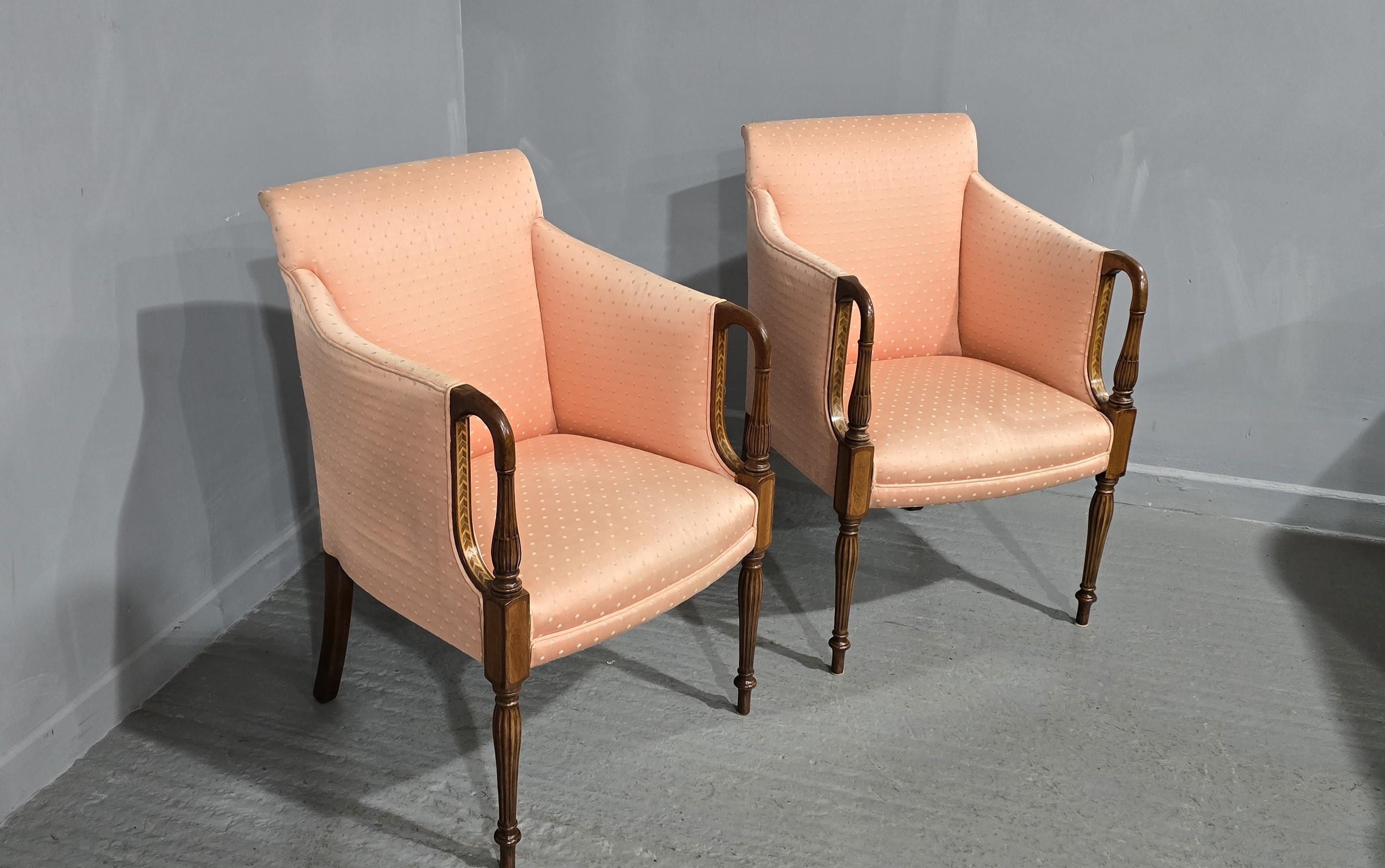 Fine Pair Mahogany Inlaid Armchairs In condizioni buone in vendita a Swadlincote, GB