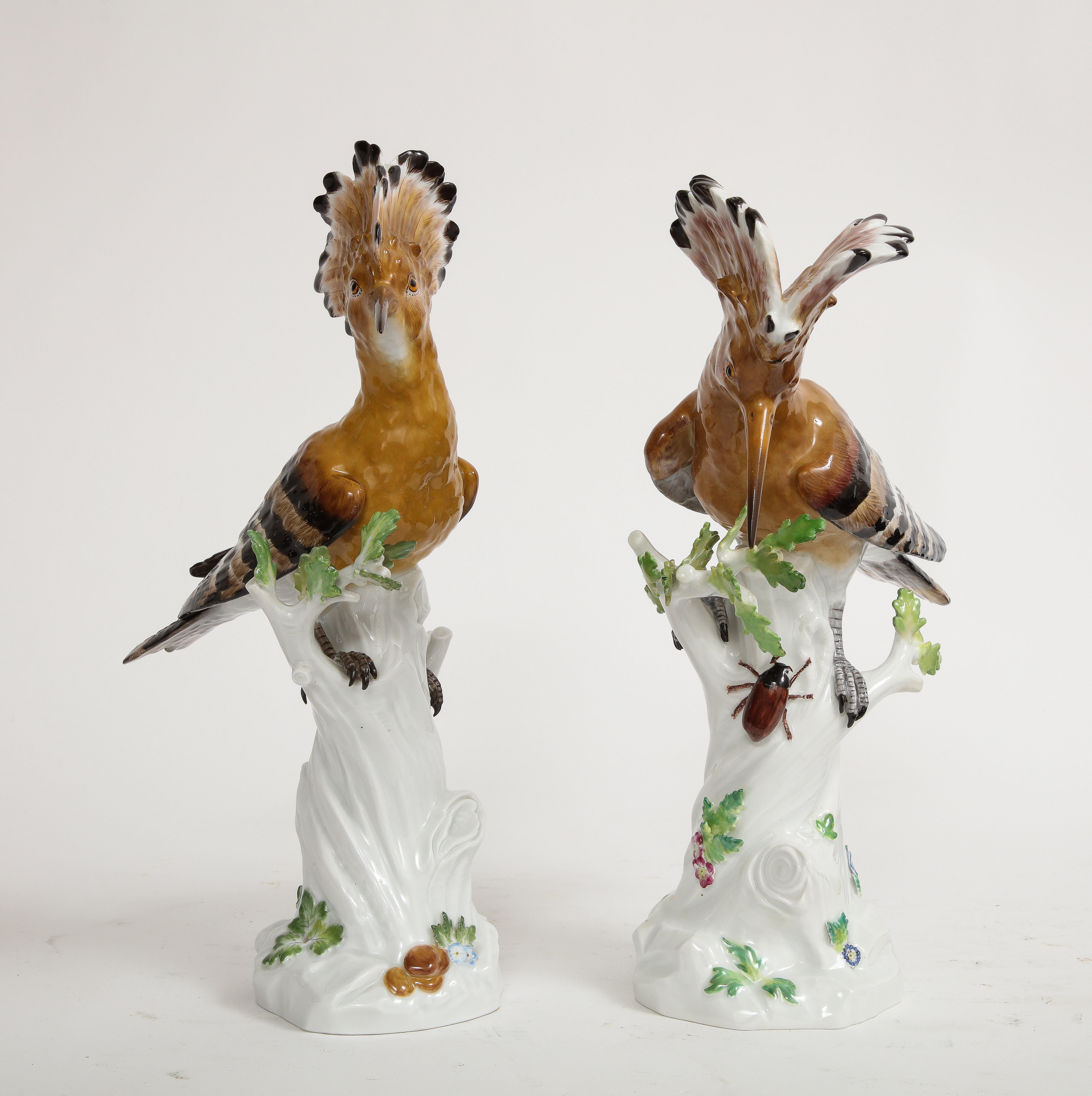Fino par de figuras de porcelana de Meissen de pájaros abubilla posados en ramas blancas en Bueno estado para la venta en New York, NY
