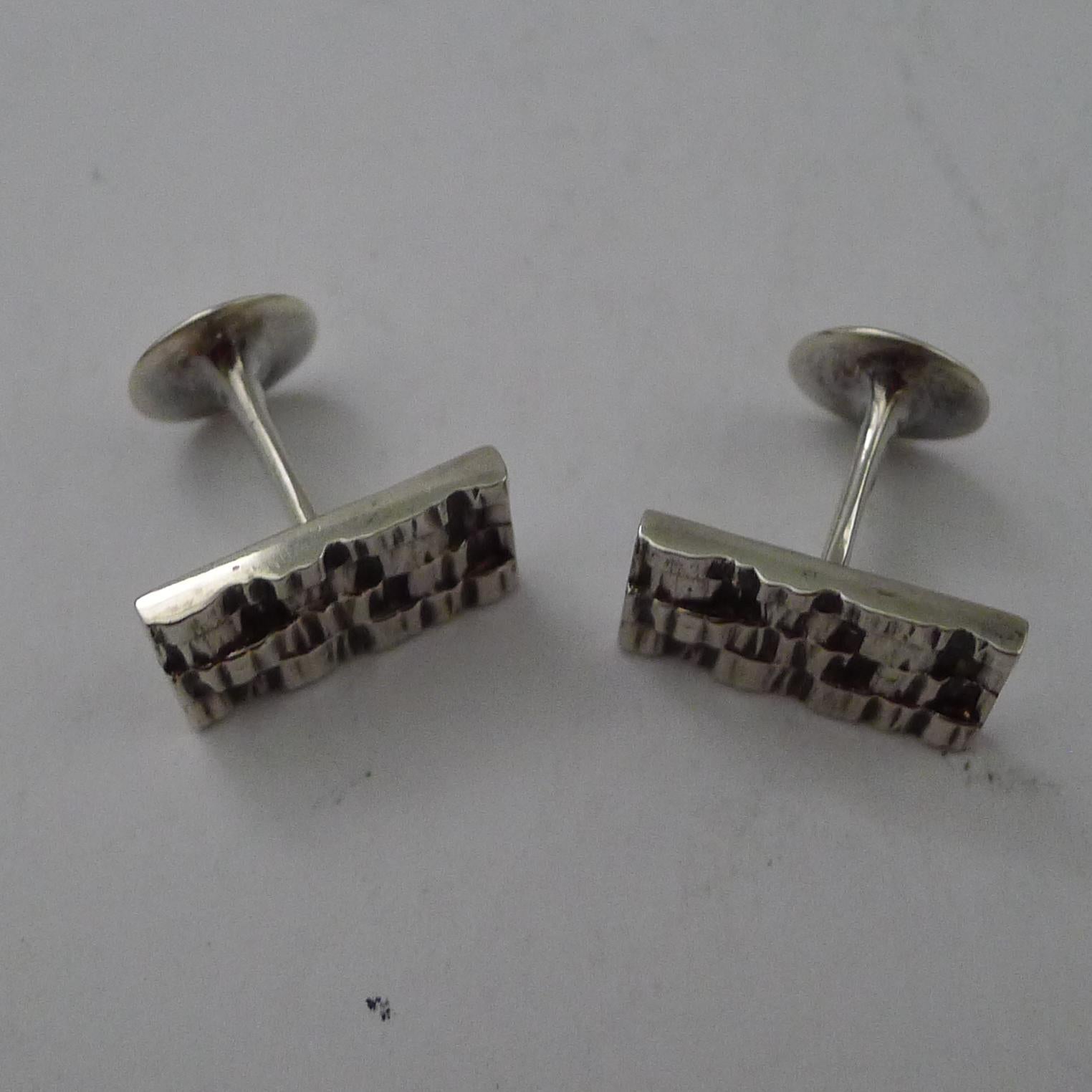 Moderno Raffinata coppia di gemelli modernisti in argento di Brian Leslie Fuller - 1988 in vendita
