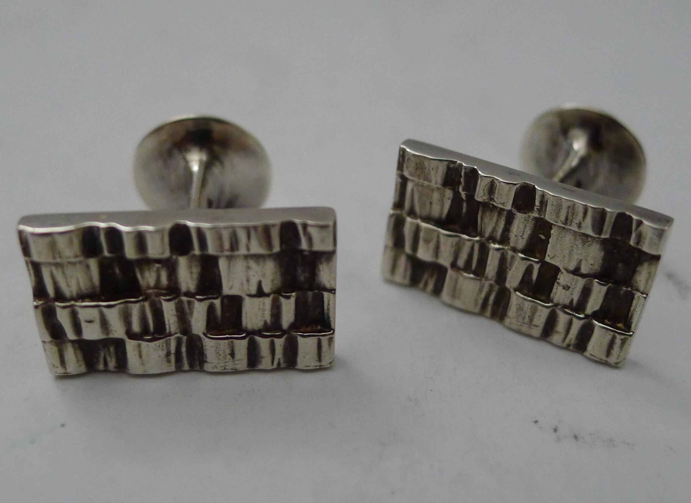 Fine XX secolo Raffinata coppia di gemelli modernisti in argento di Brian Leslie Fuller - 1988 in vendita