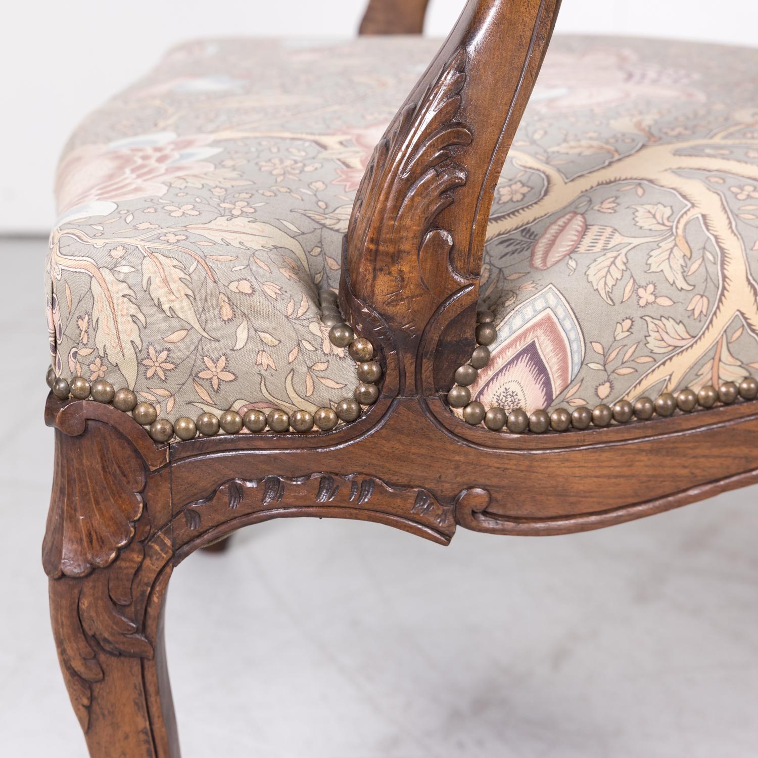 Fine Pair of 18th Century French Louis XV Period Carved Walnut Fauteuils For Sale 8