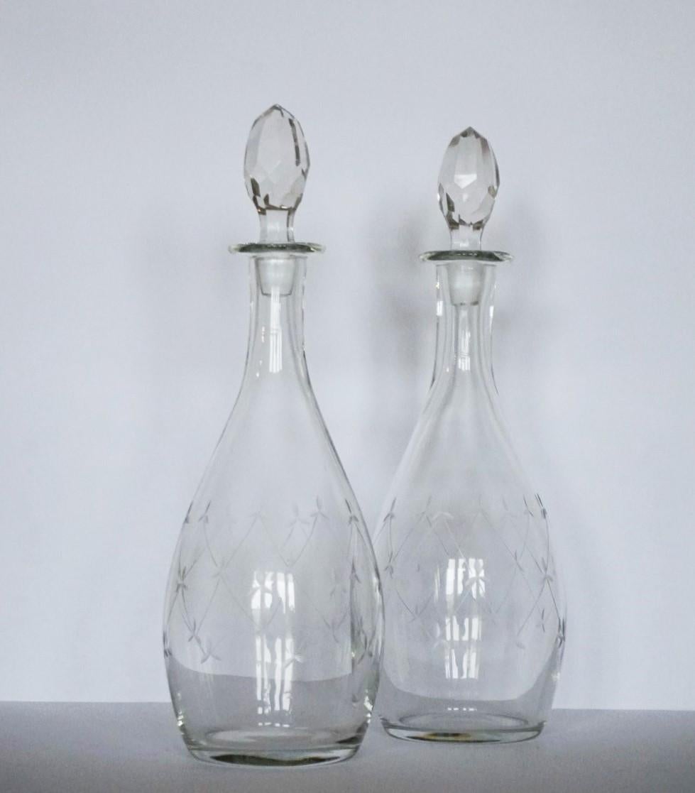 English Fine Pair of Victorian Hand Blown Crystal Decanters, circa 1860-1870