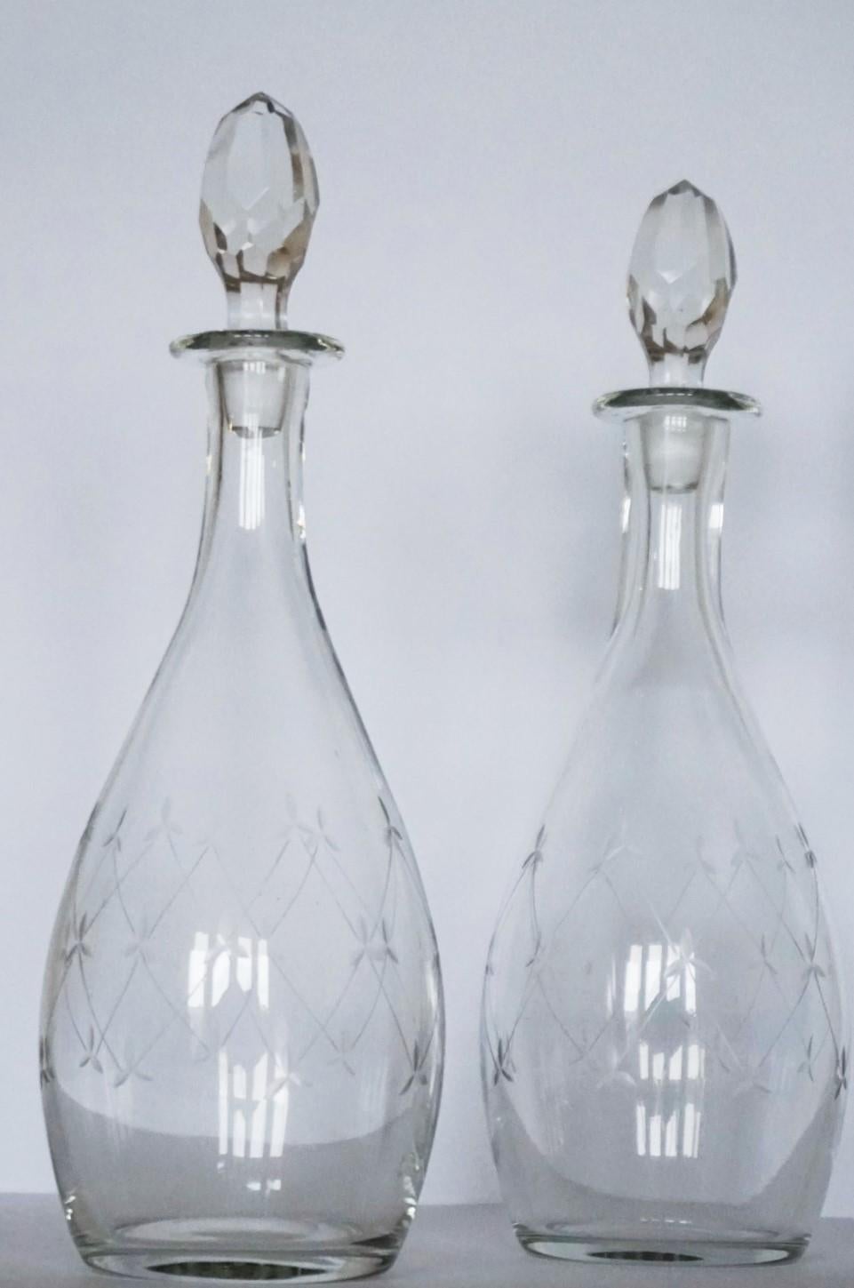 Engraved Fine Pair of Victorian Hand Blown Crystal Decanters, circa 1860-1870