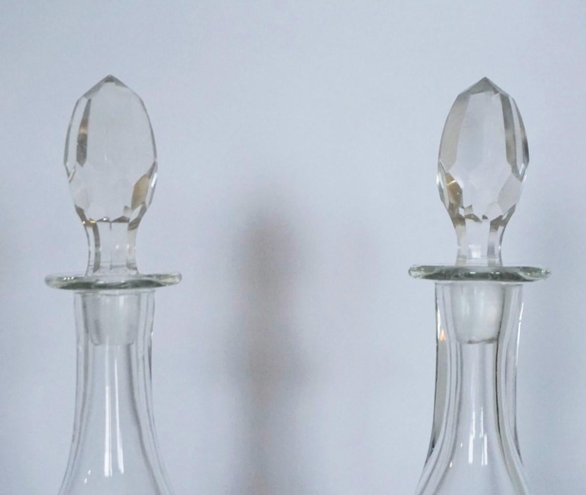 Fine Pair of Victorian Hand Blown Crystal Decanters, circa 1860-1870 In Good Condition In Frankfurt am Main, DE