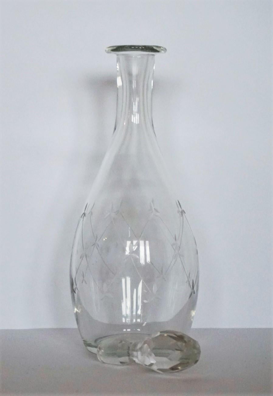 Fine Pair of Victorian Hand Blown Crystal Decanters, circa 1860-1870 2