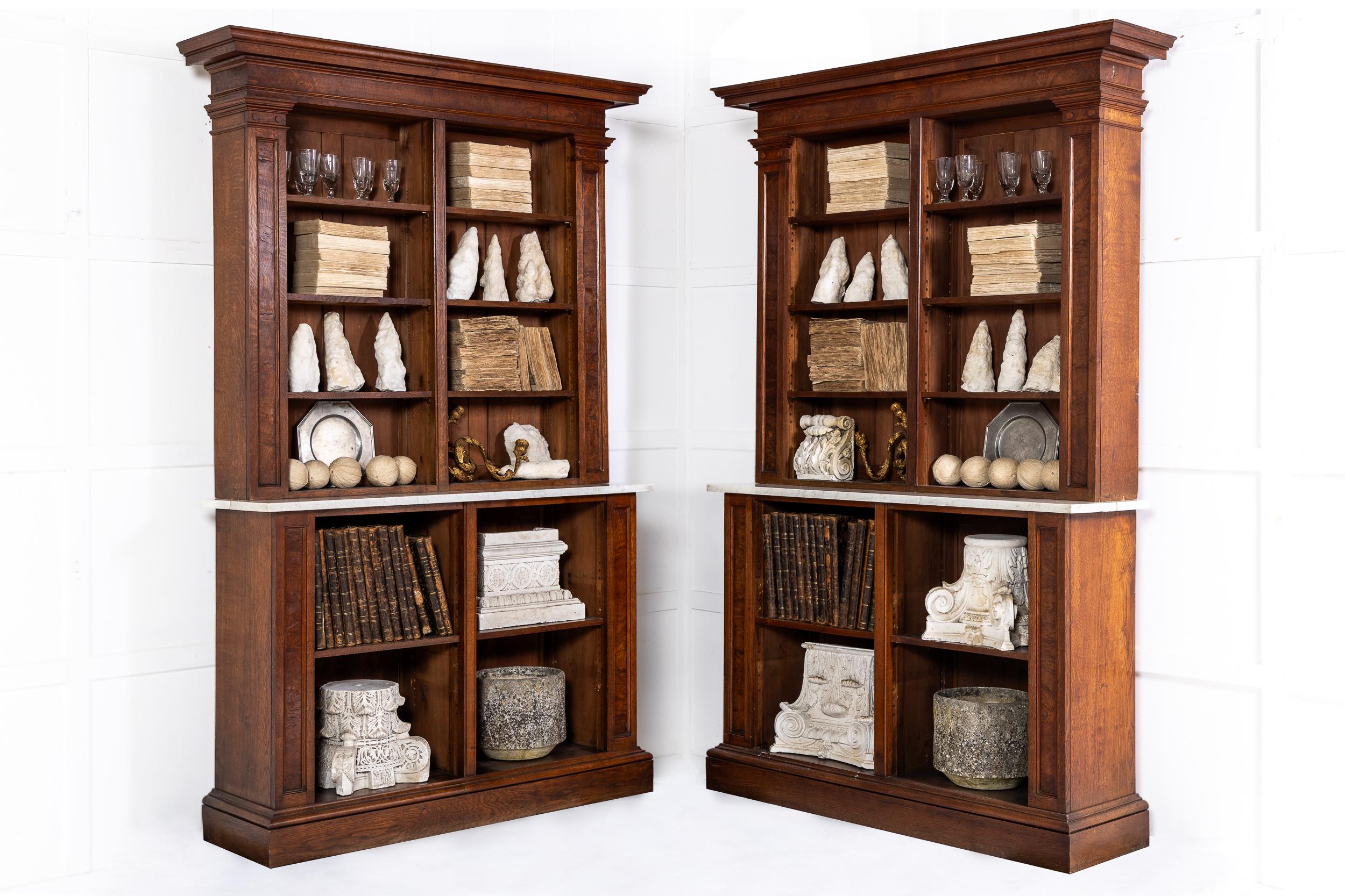 Feines Paar offener Bücherregale aus Pollard-Eiche aus dem 19. Jahrhundert im Zustand „Gut“ im Angebot in Gloucestershire, GB