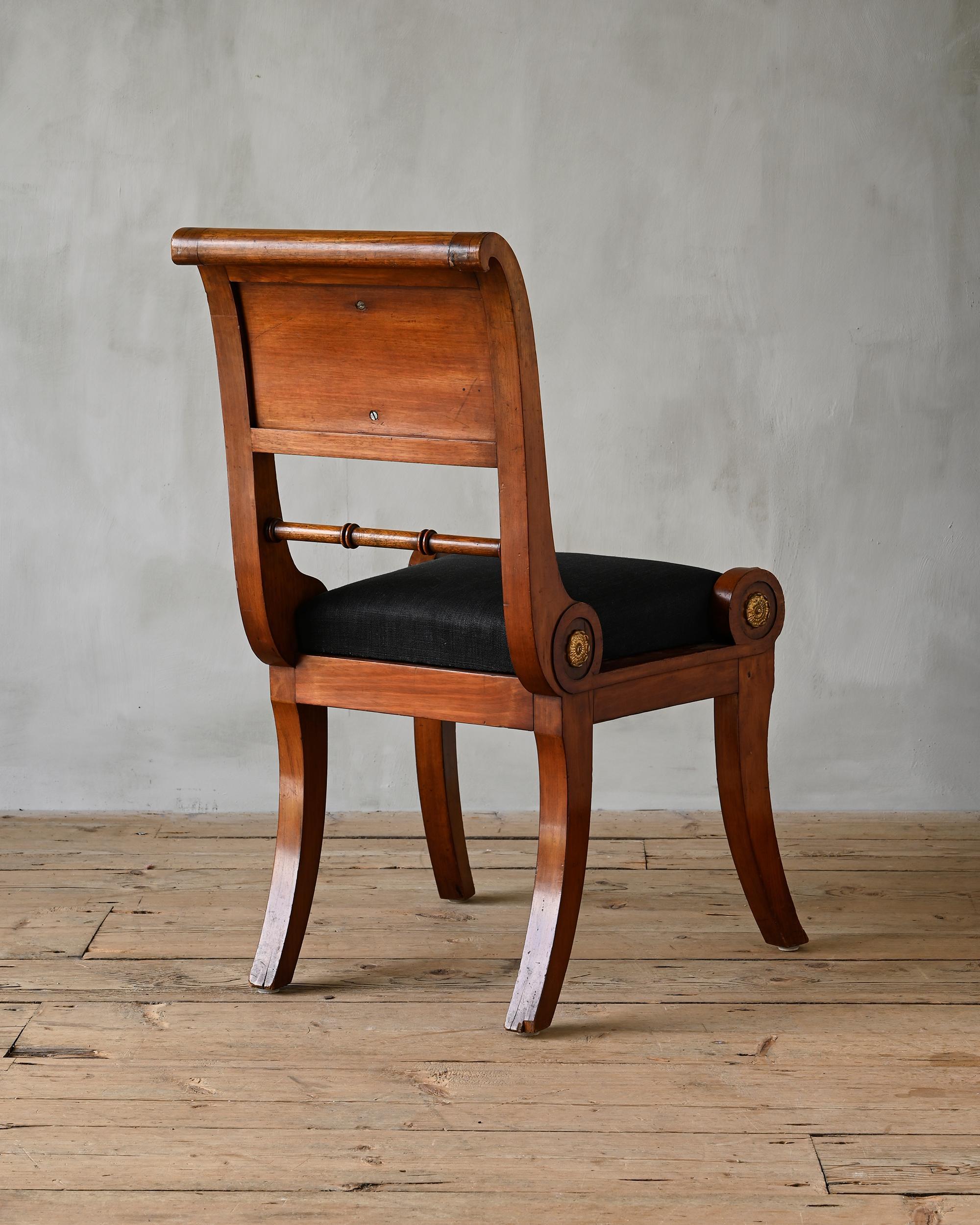 Paire de chaises de style Empire suédois du 19ème siècle en vente 5