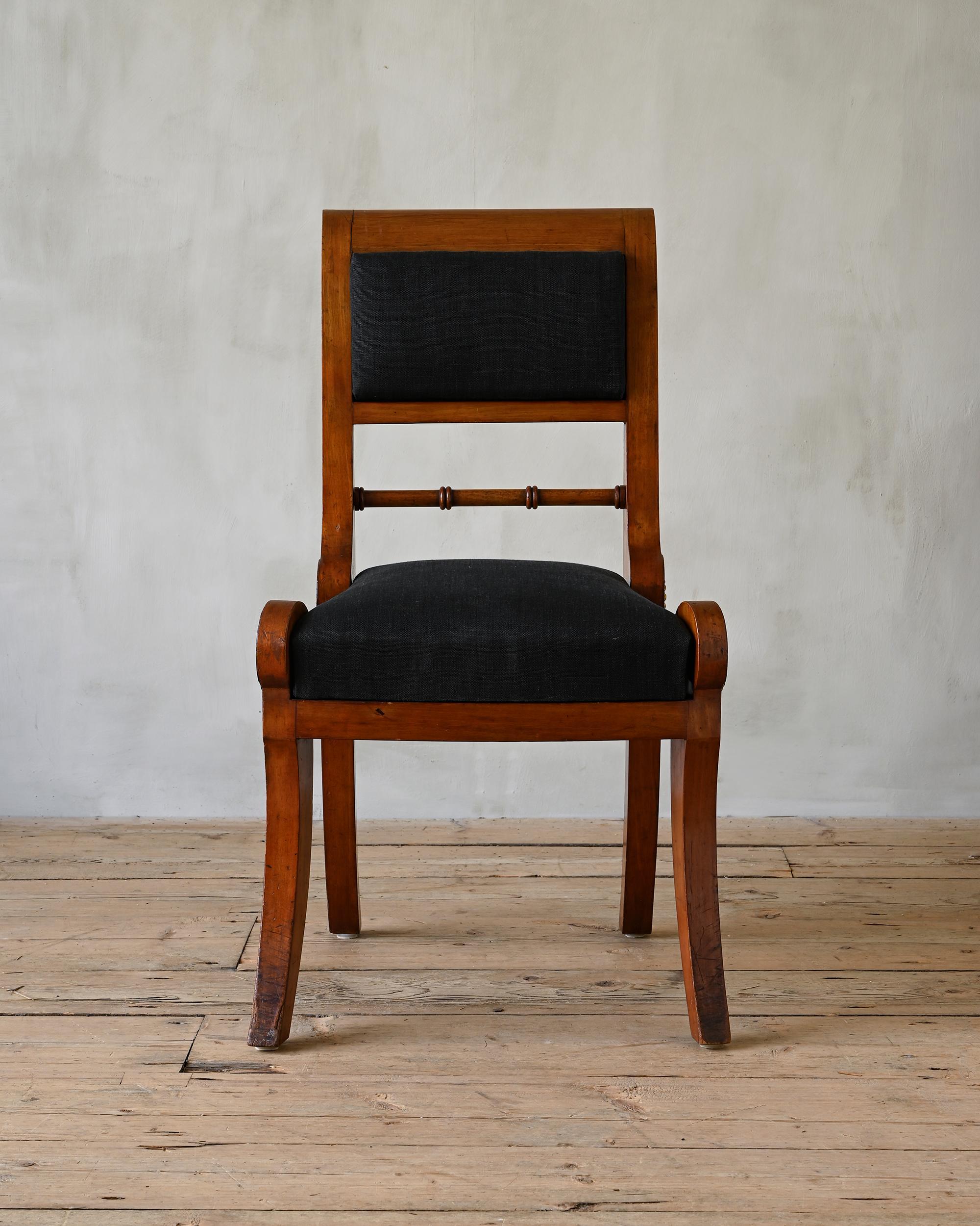 Paire de chaises de style Empire suédois du 19ème siècle en vente 1