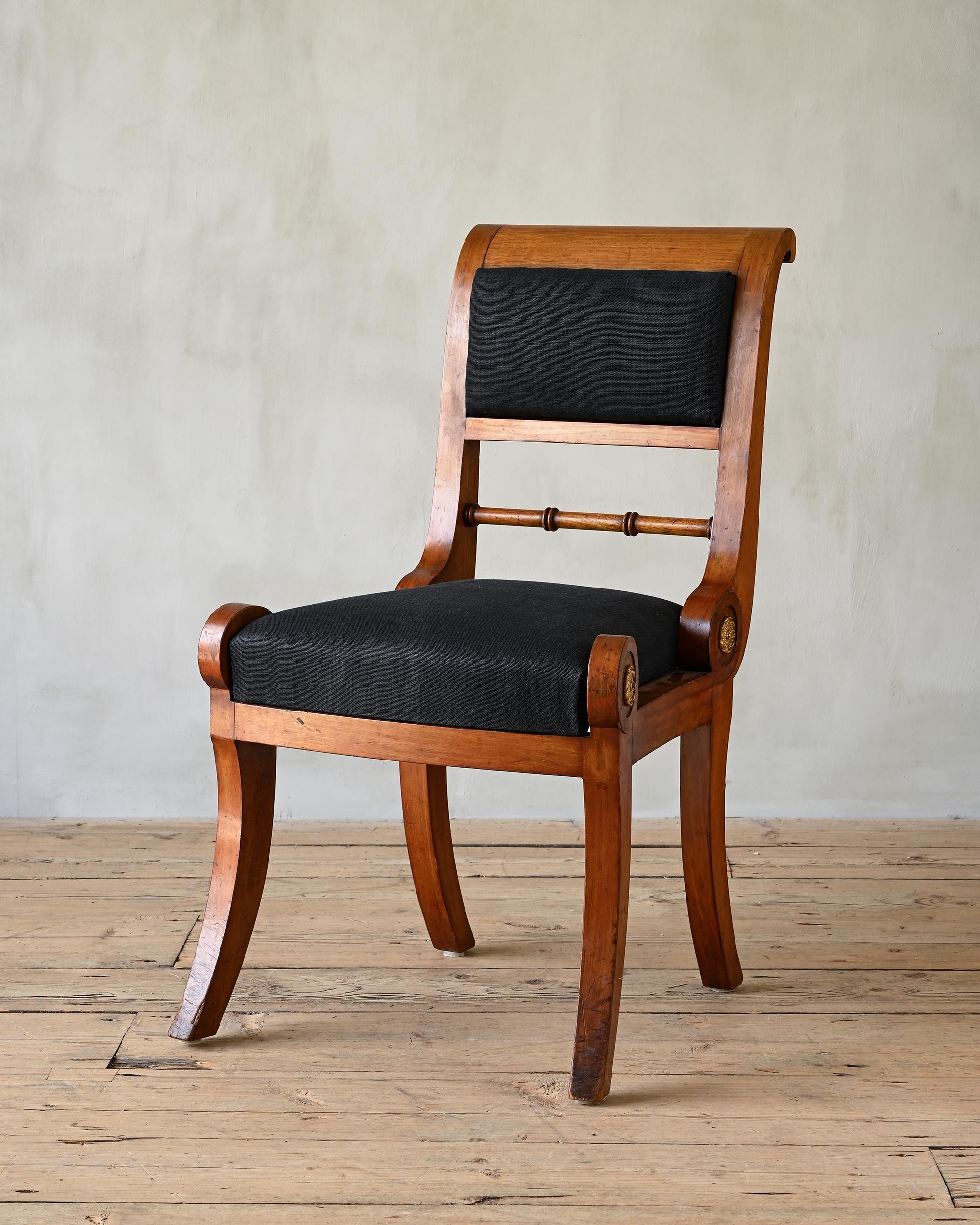 Paire de chaises de style Empire suédois du 19ème siècle en vente 3