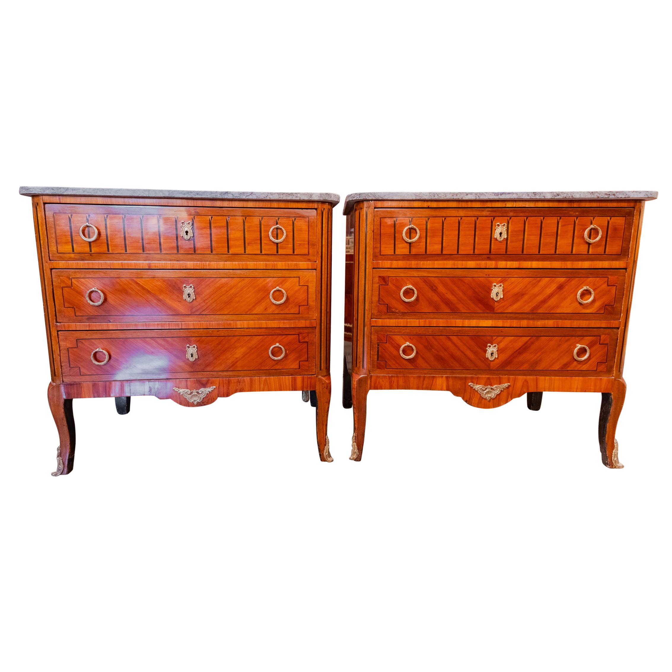 Fine Pair of 19th Italian Louis XV Mahogany and Inlayed Marble Top Nightstands For Sale