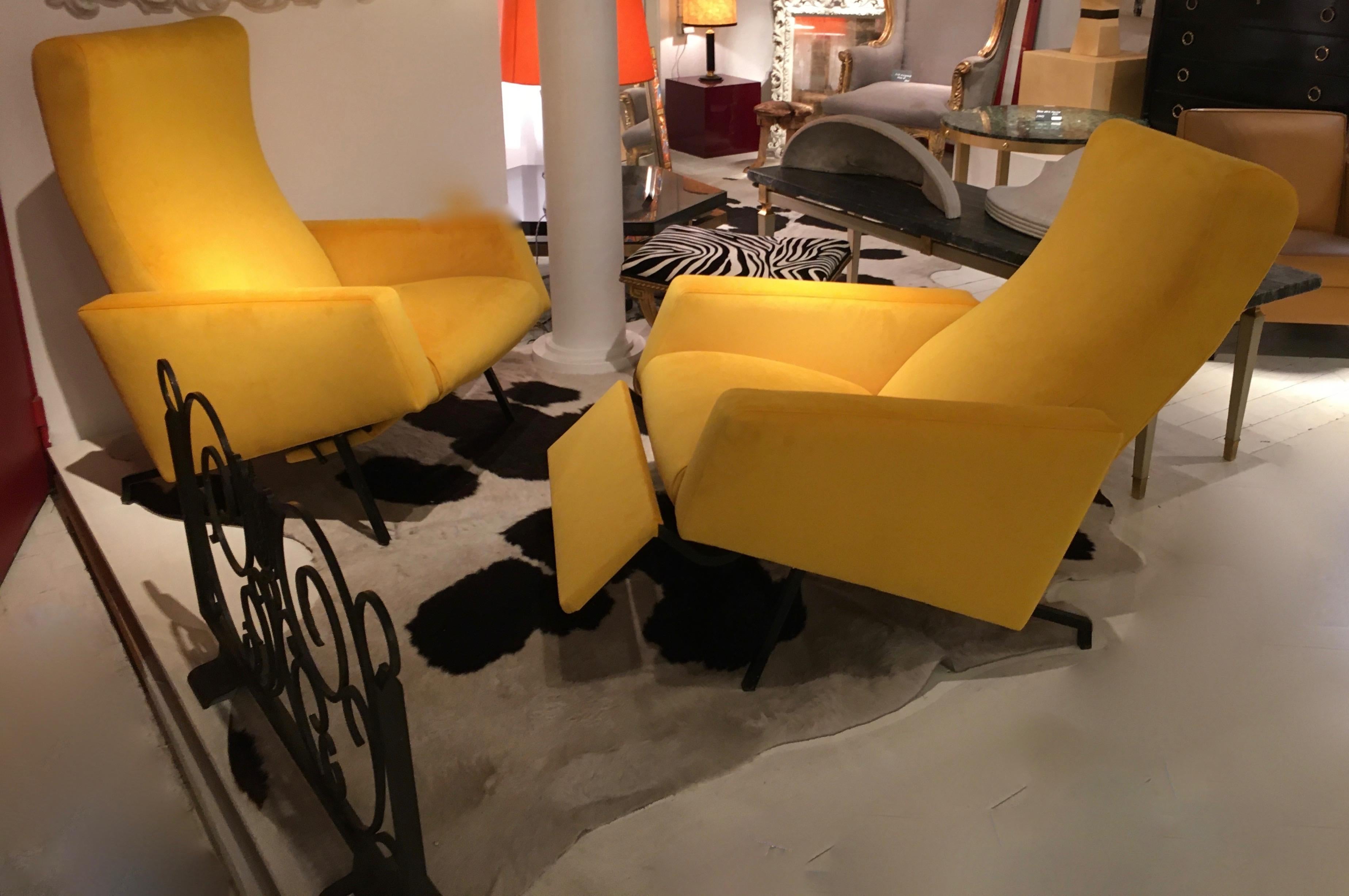 Fine Pair of Adjustable Trelax Chairs by Pierre Guariche, France, 1961 In Good Condition For Sale In Brussels, BE